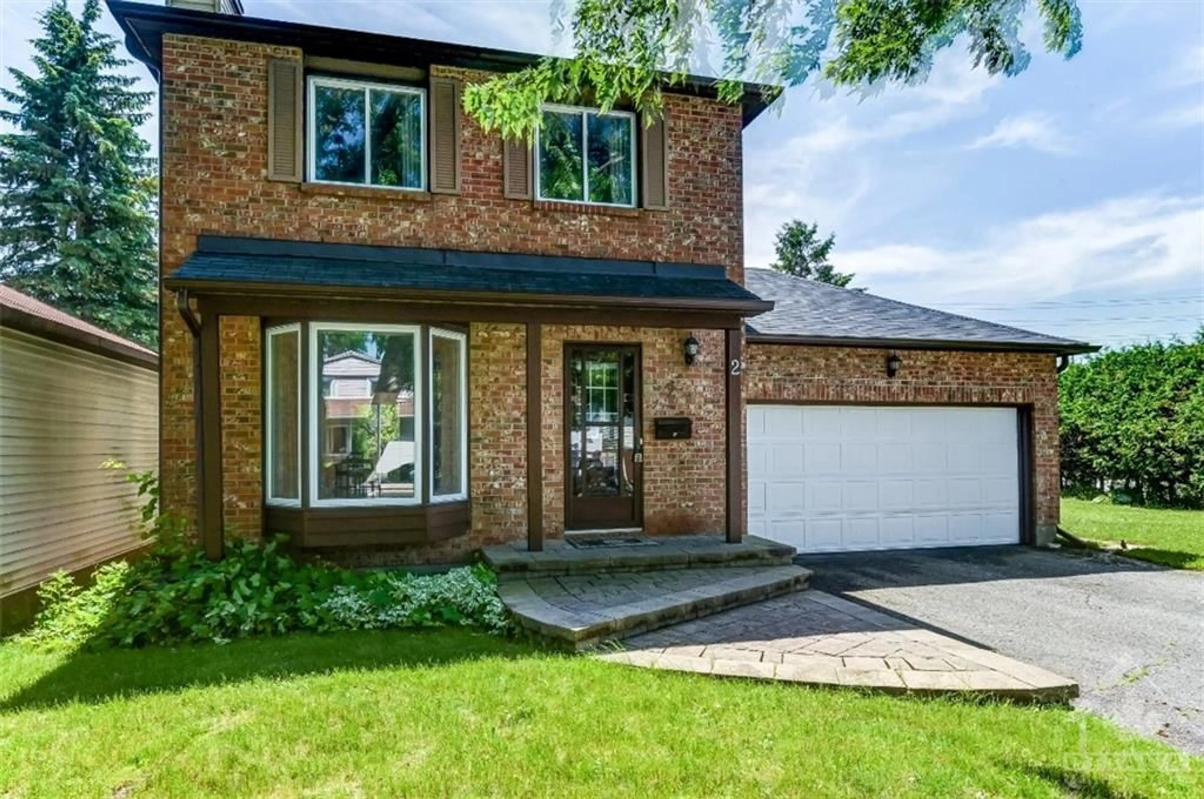 Home with brick exterior material for 2 EQUESTRIAN Dr, Ottawa Ontario K2M 1C6