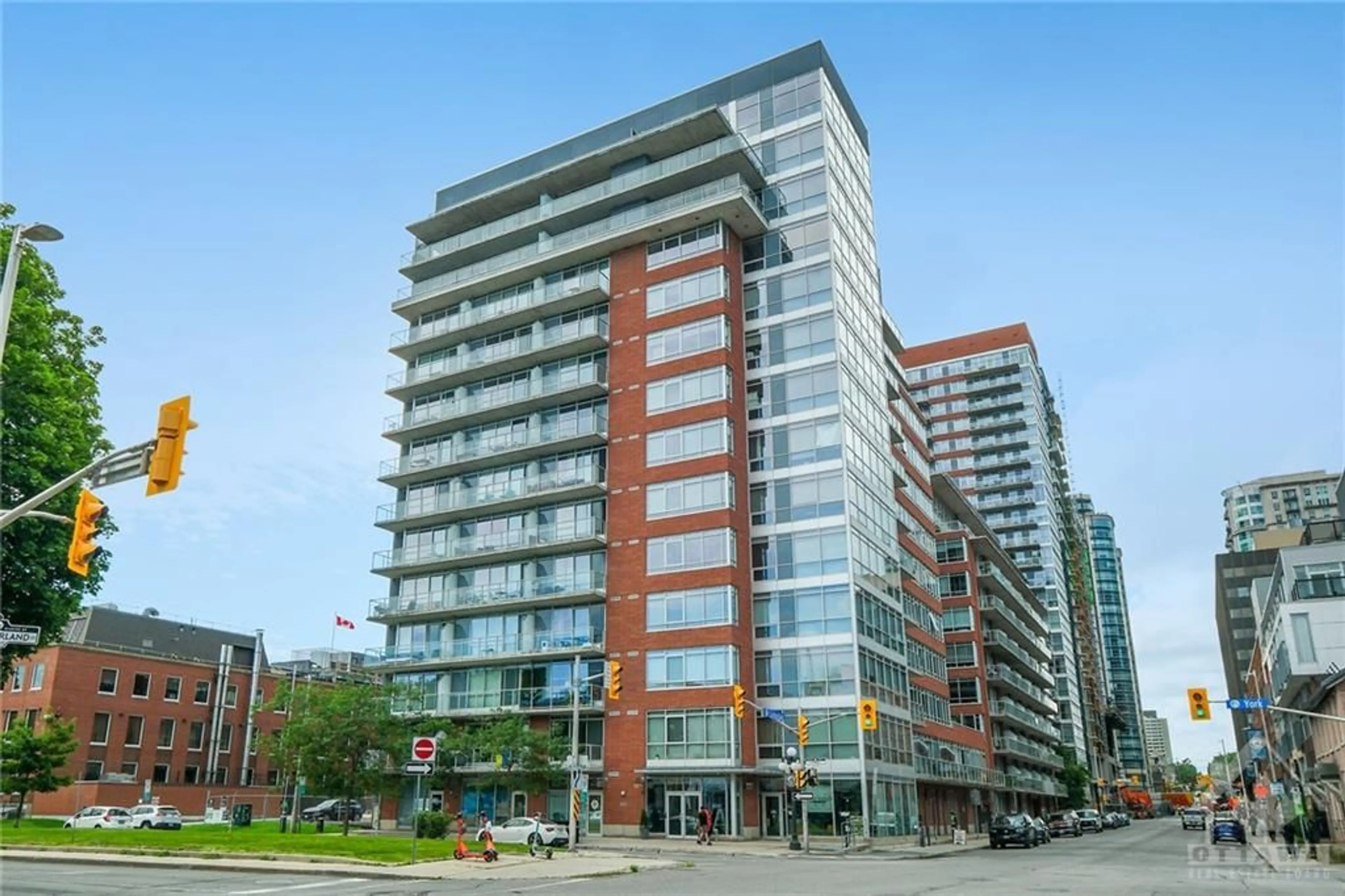 A pic from exterior of the house or condo for 180 YORK St #1304, Ottawa Ontario K1N 1J6