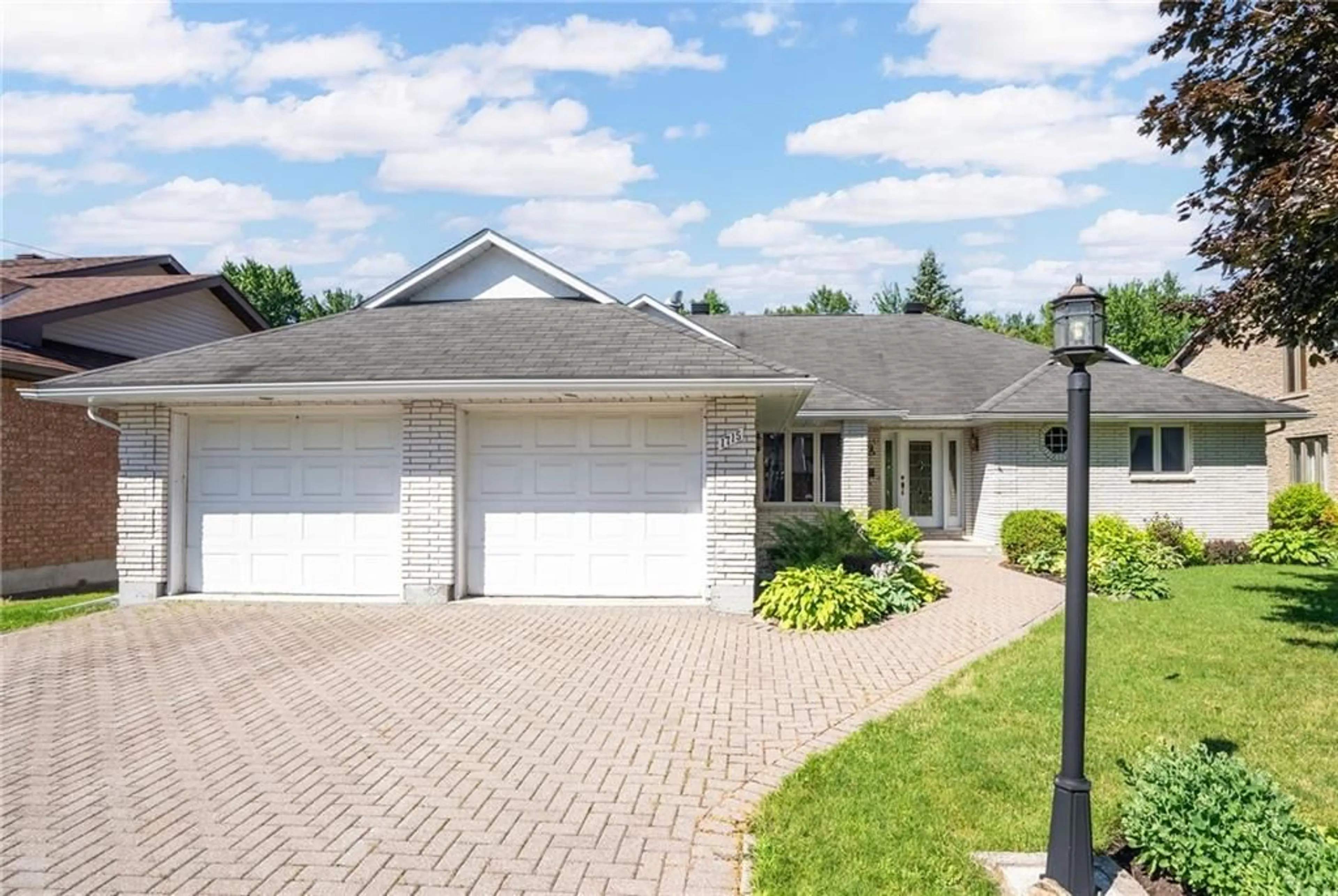 Frontside or backside of a home for 1715 BLAKELY Dr, Cornwall Ontario K6J 5M6