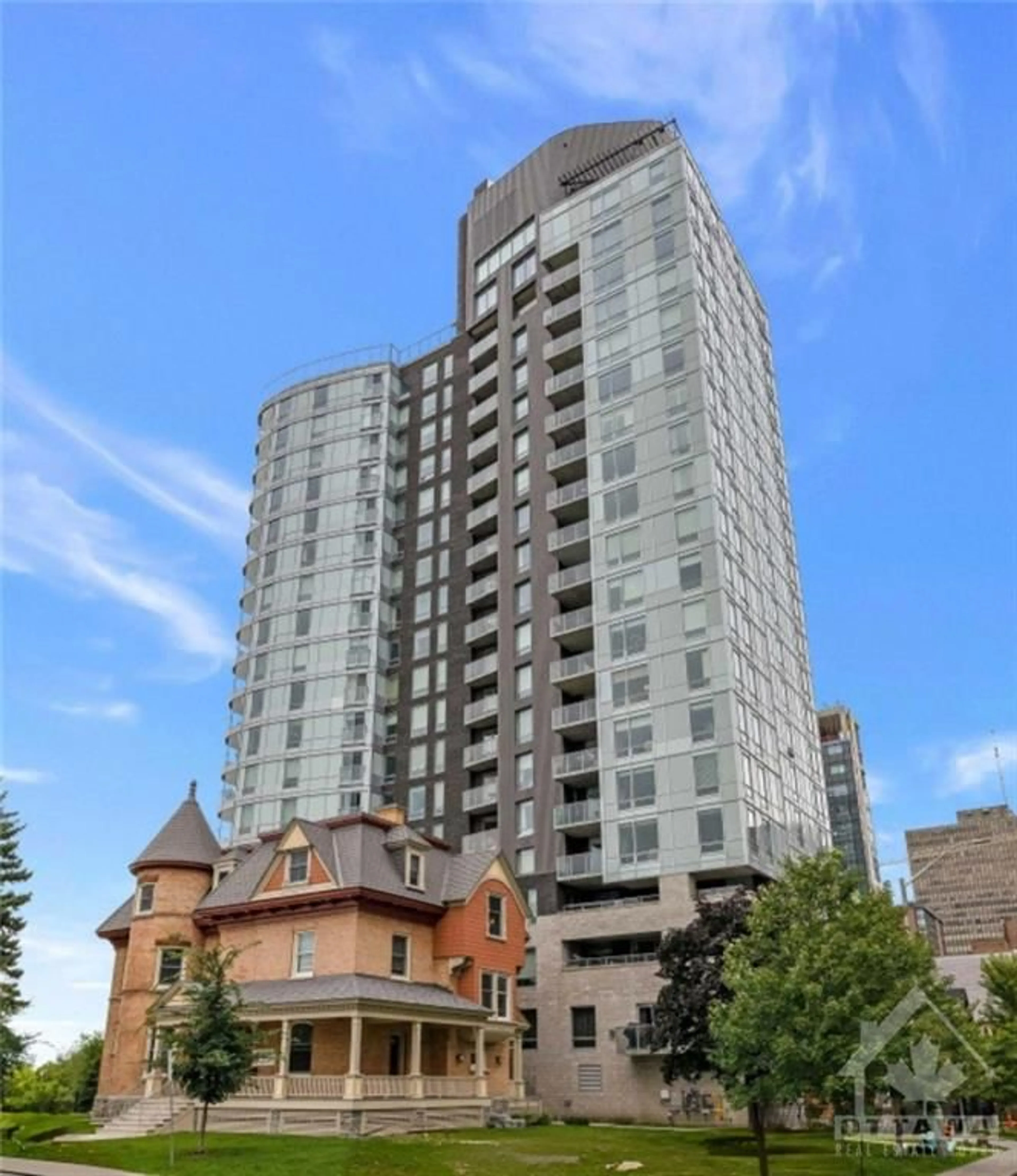 A pic from exterior of the house or condo for 428 SPARKS St #808, Ottawa Ontario K1R 0B3