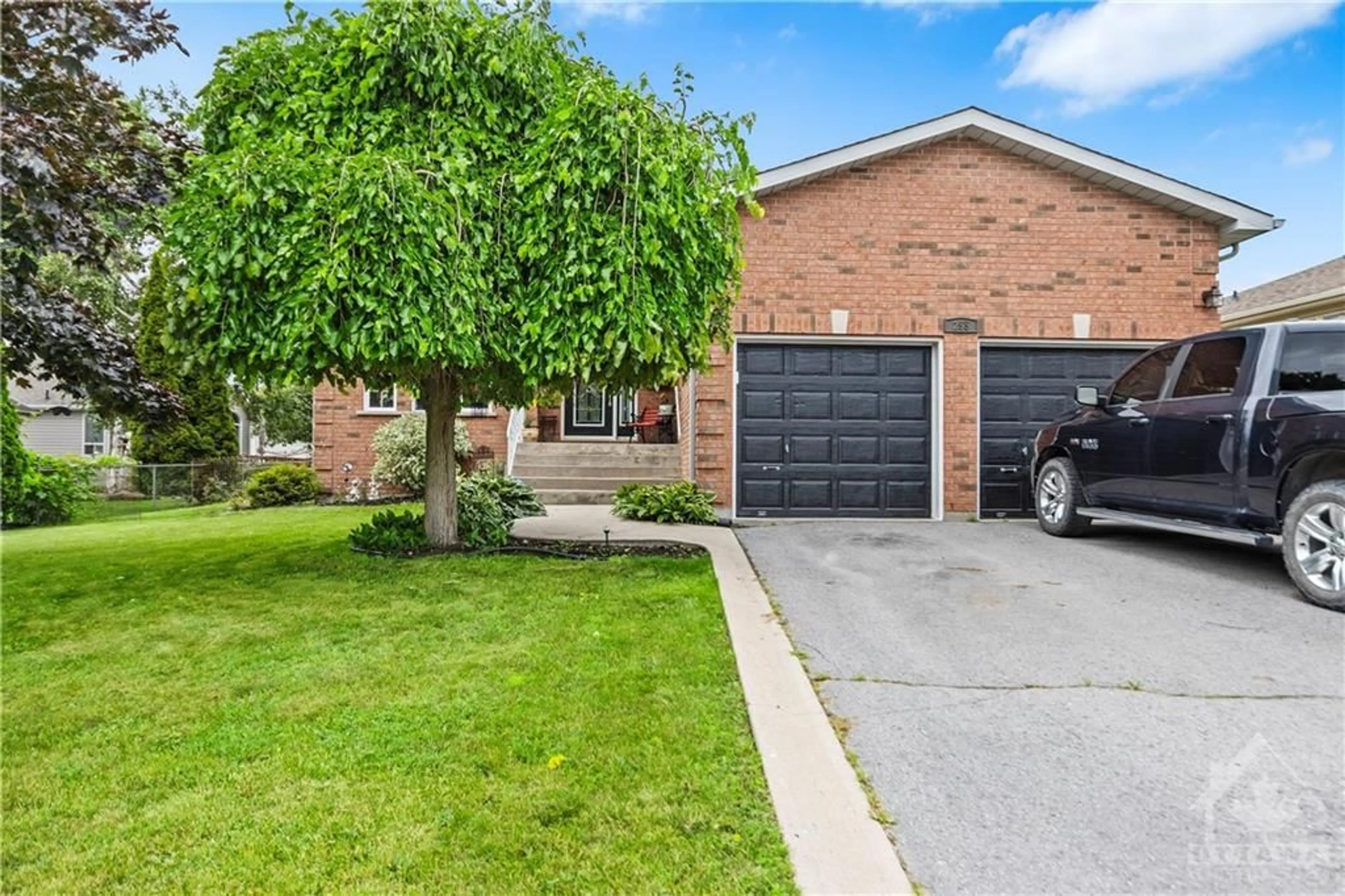 Home with brick exterior material for 255 FRIARHILL Cres, Kingston Ontario K7M 8P4
