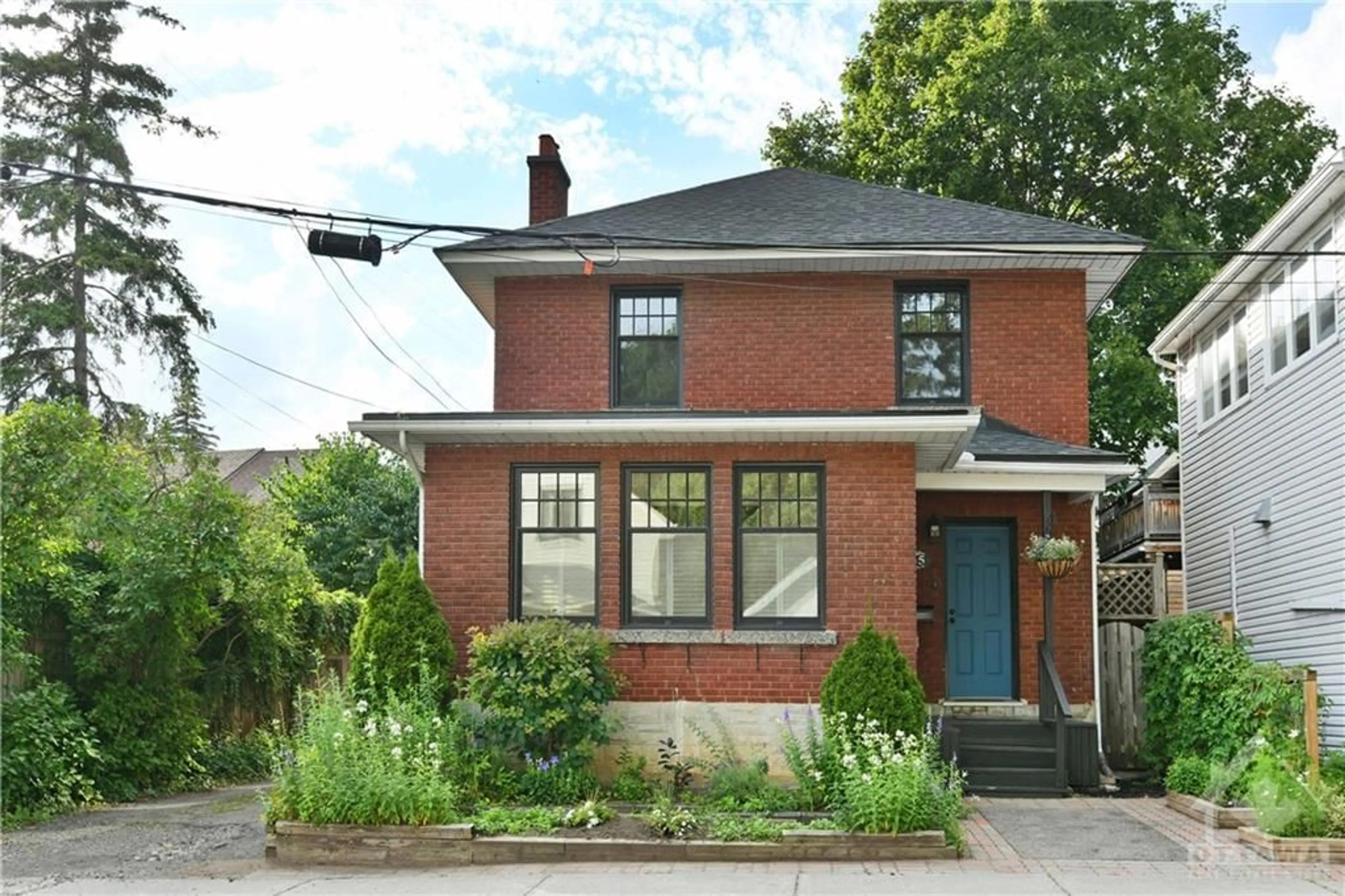 Home with brick exterior material for 15 CHESLEY St, Ottawa Ontario K1S 3C1