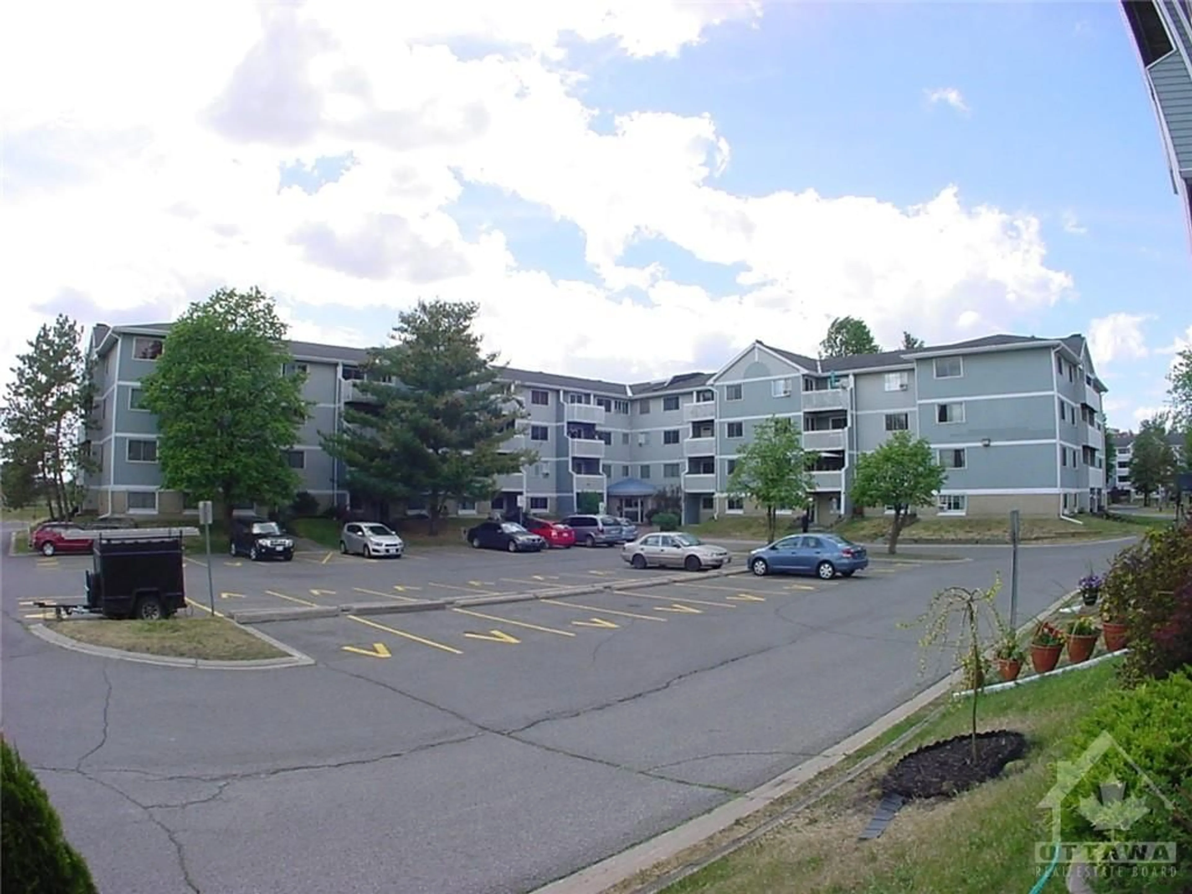 A pic from exterior of the house or condo for 214 VIEWMOUNT Dr #410, Ottawa Ontario K2E 7X3