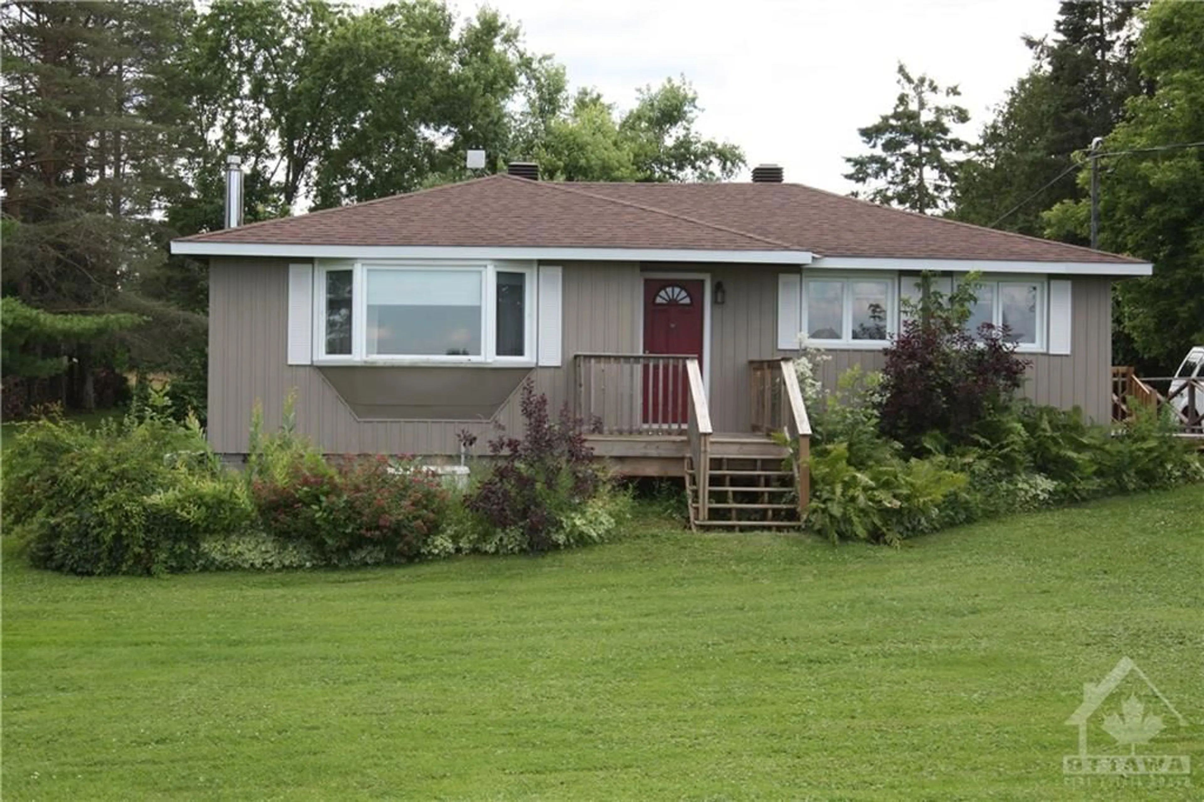 Frontside or backside of a home for 5774 MCCORDICK Rd, North Gower Ontario K0A 2Z0