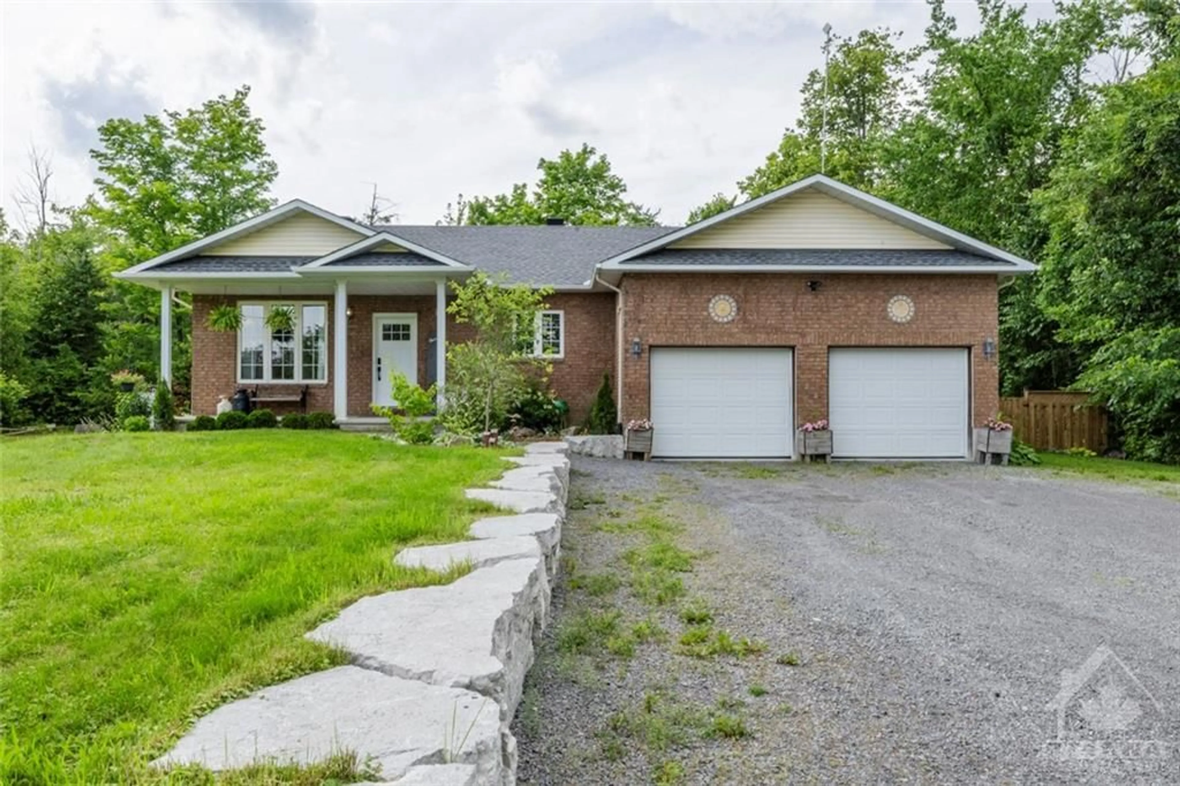 Frontside or backside of a home for 8871 MALLOCH Lane, Ottawa Ontario K0A 1B0