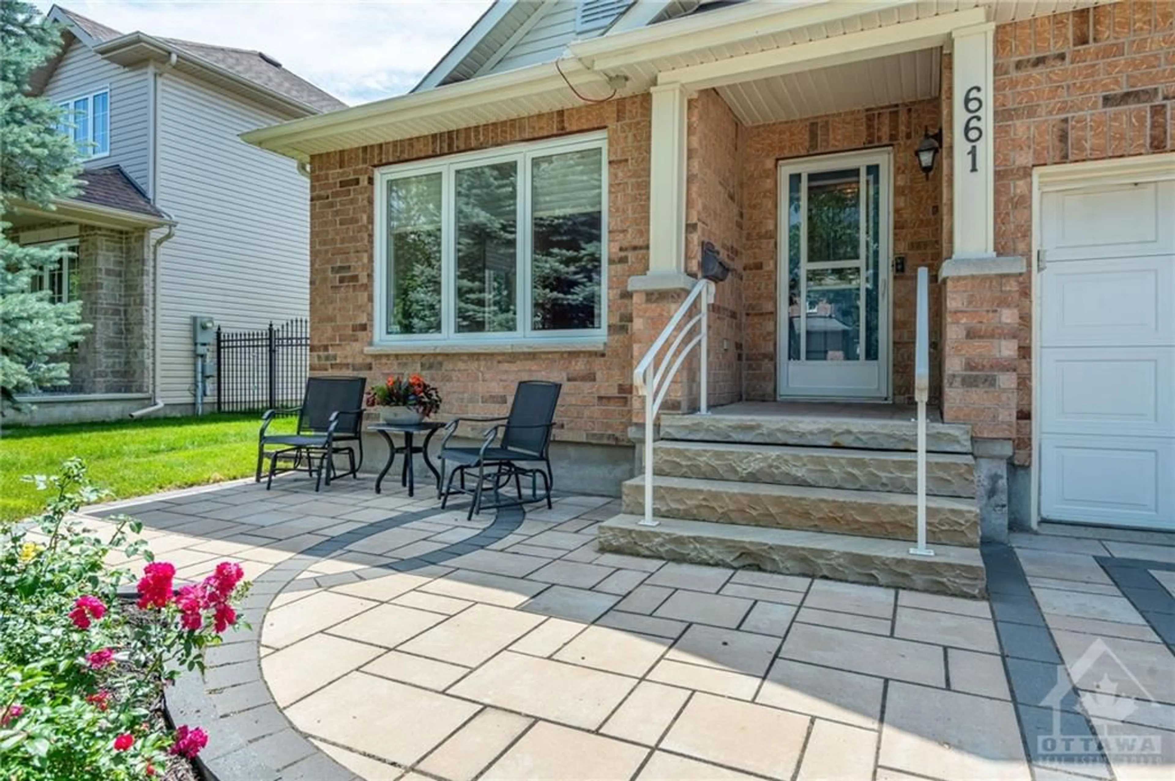 Patio for 661 NETLEY Cir, Ottawa Ontario K1T 0A4