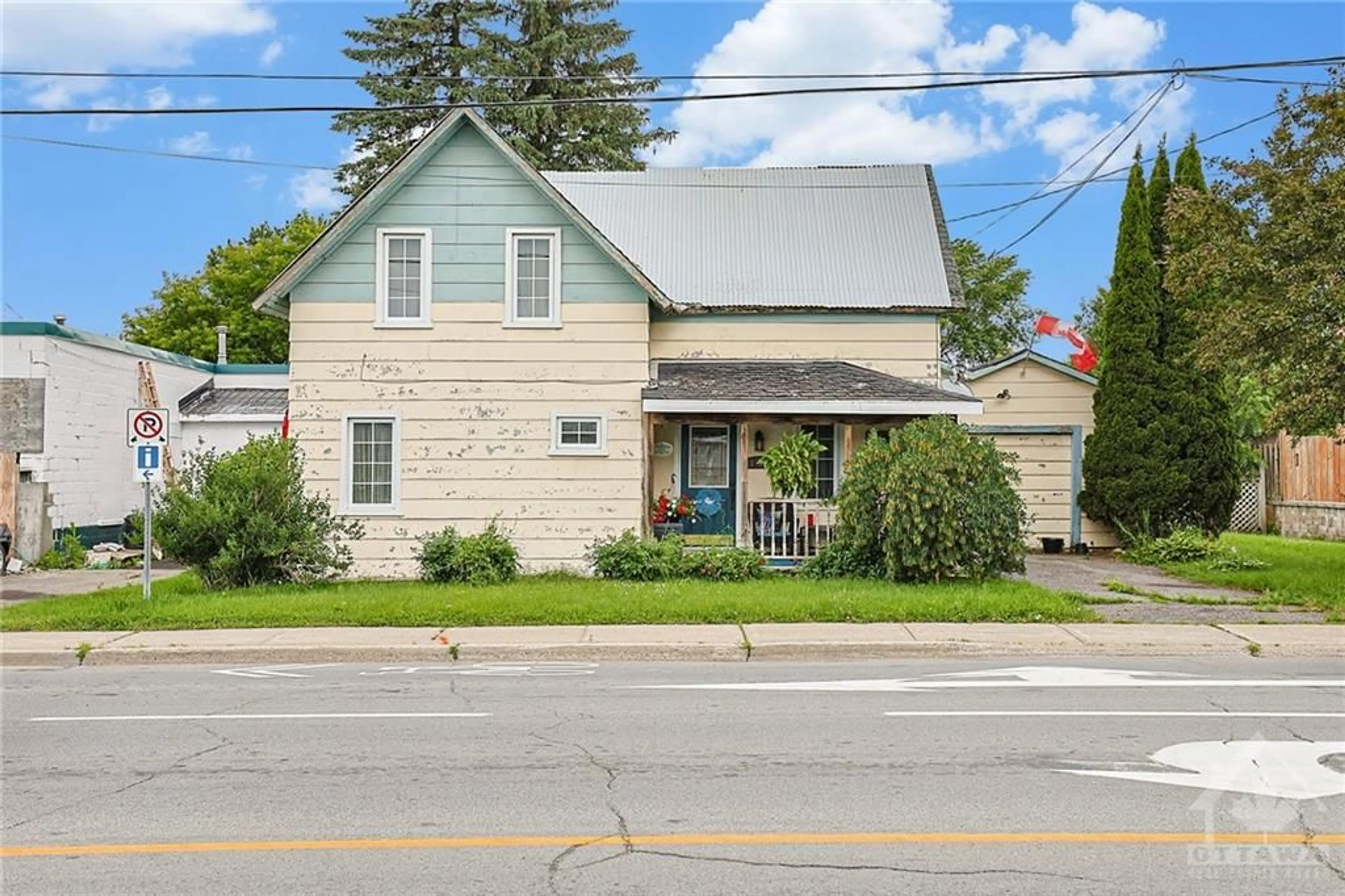 Cottage for 158 OTTAWA St, Almonte Ontario K0A 1A0
