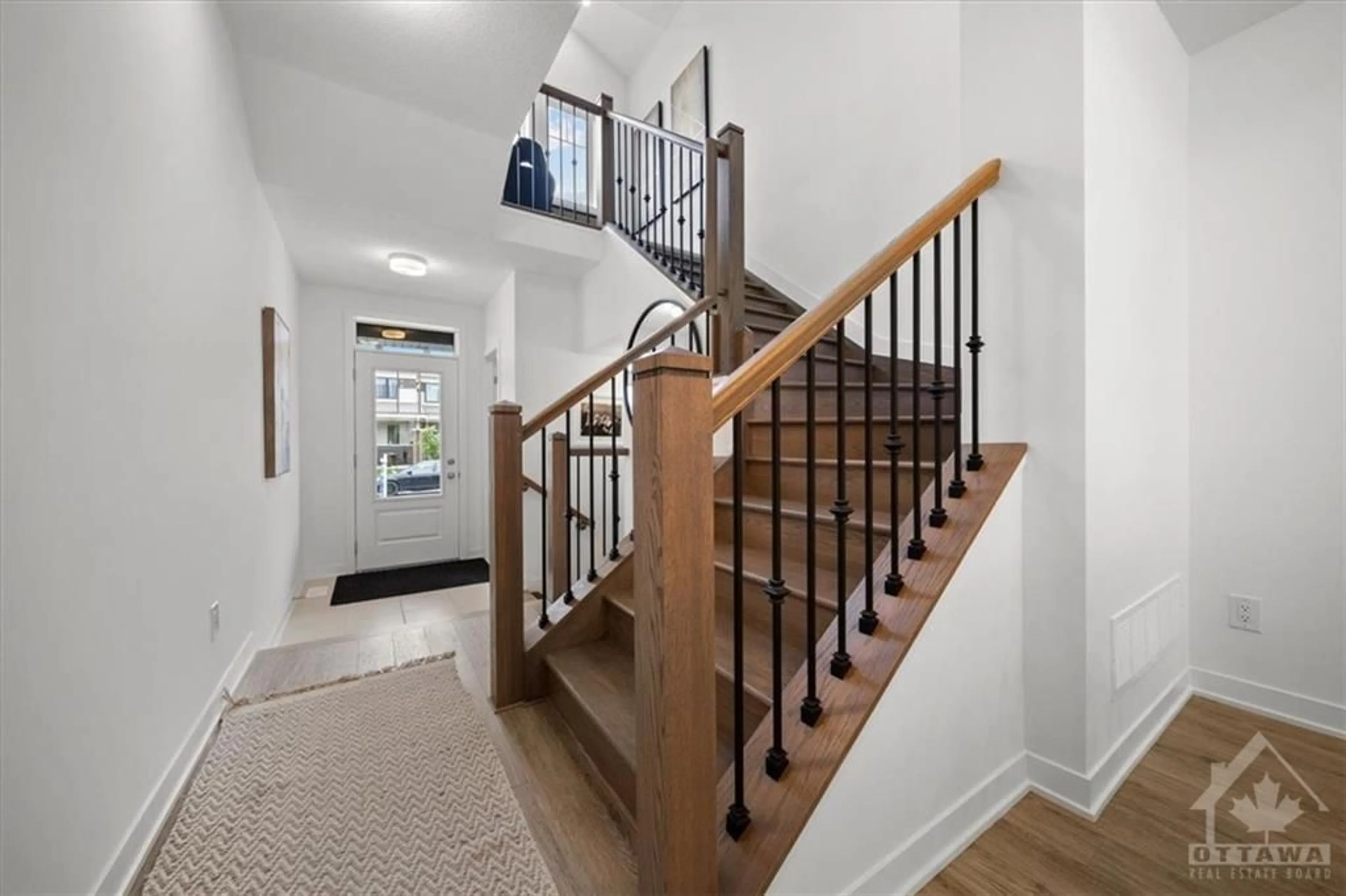 Stairs for 52 KINDRED Row, Ottawa Ontario K2S 3A1