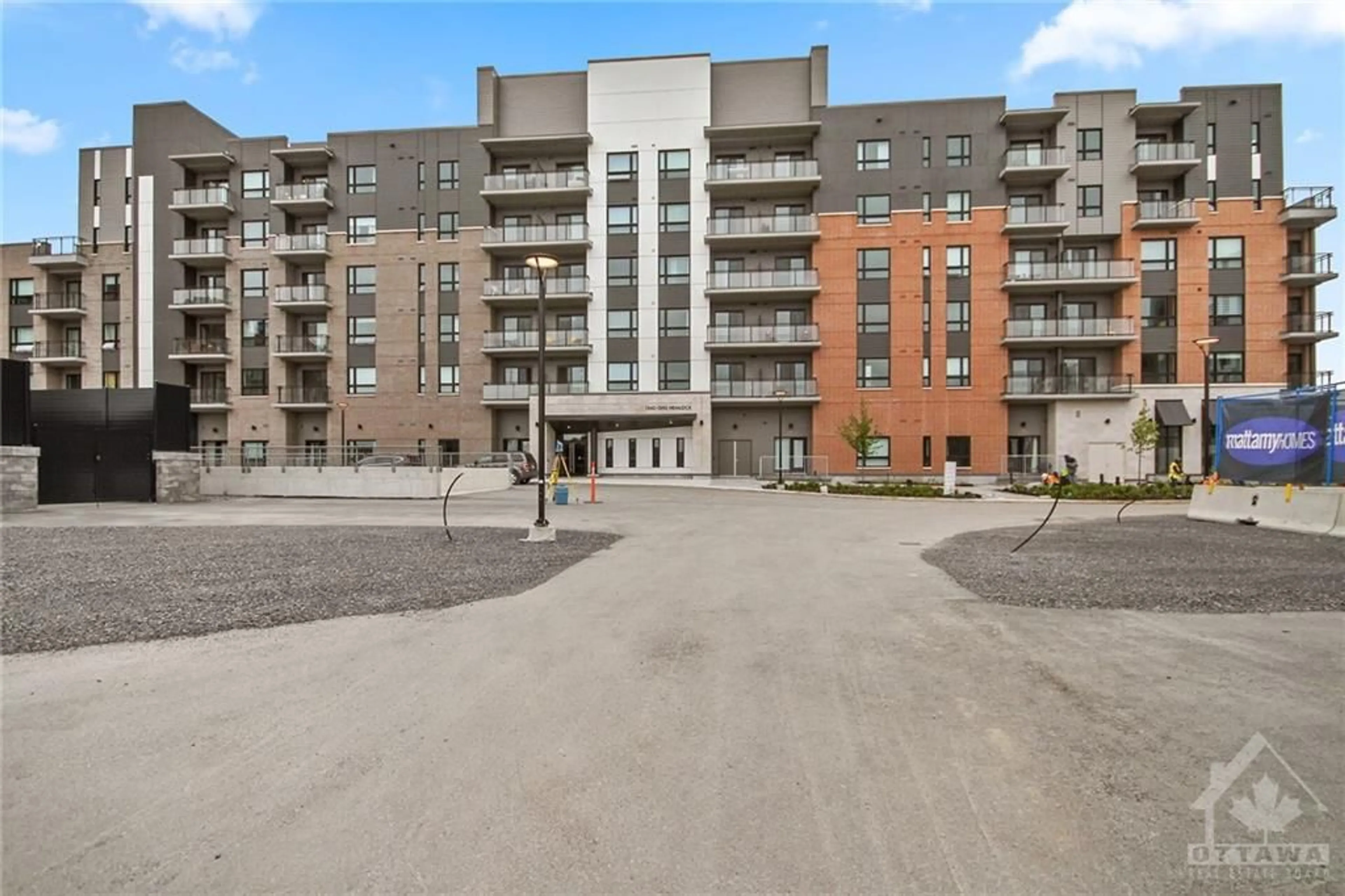 A pic from exterior of the house or condo for 1350 HEMLOCK Rd #515, Ottawa Ontario K1K 0P2
