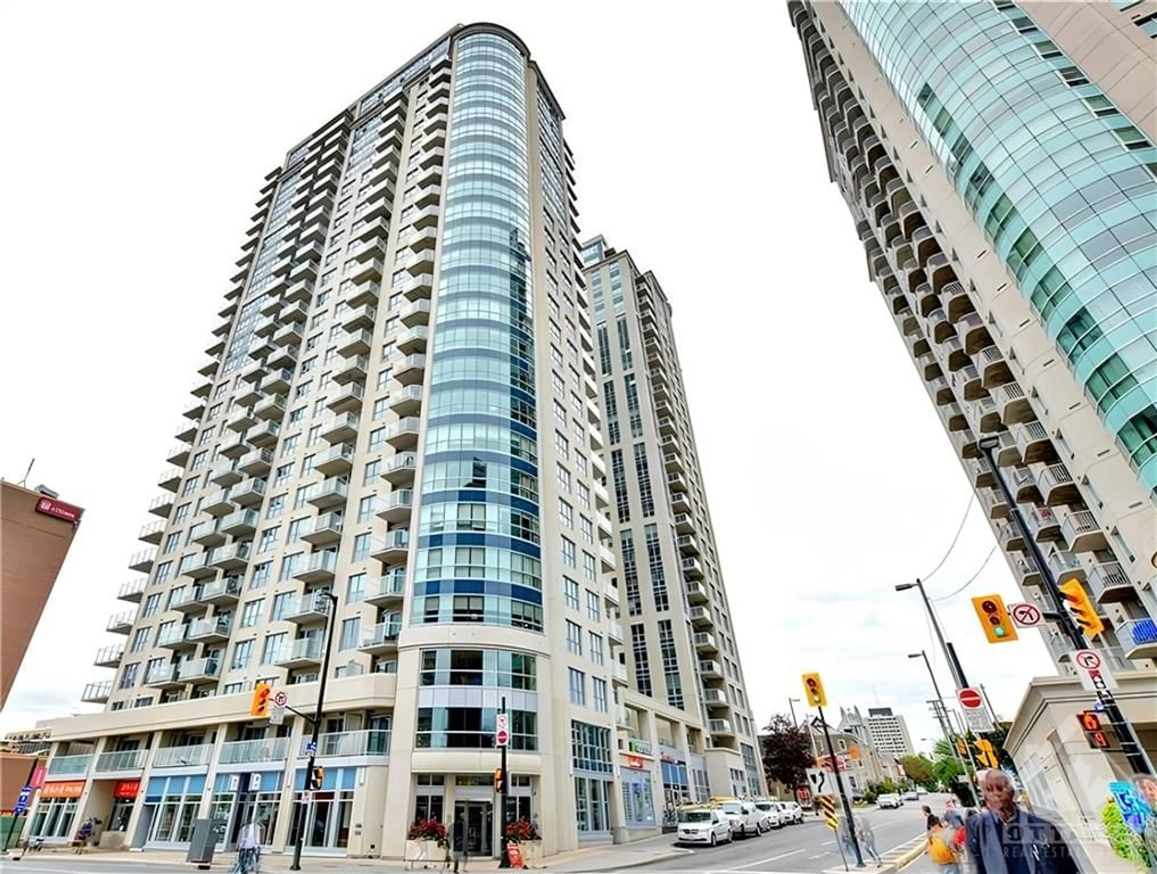 A pic from exterior of the house or condo for 242 RIDEAU St #1903, Ottawa Ontario K1N 0B7