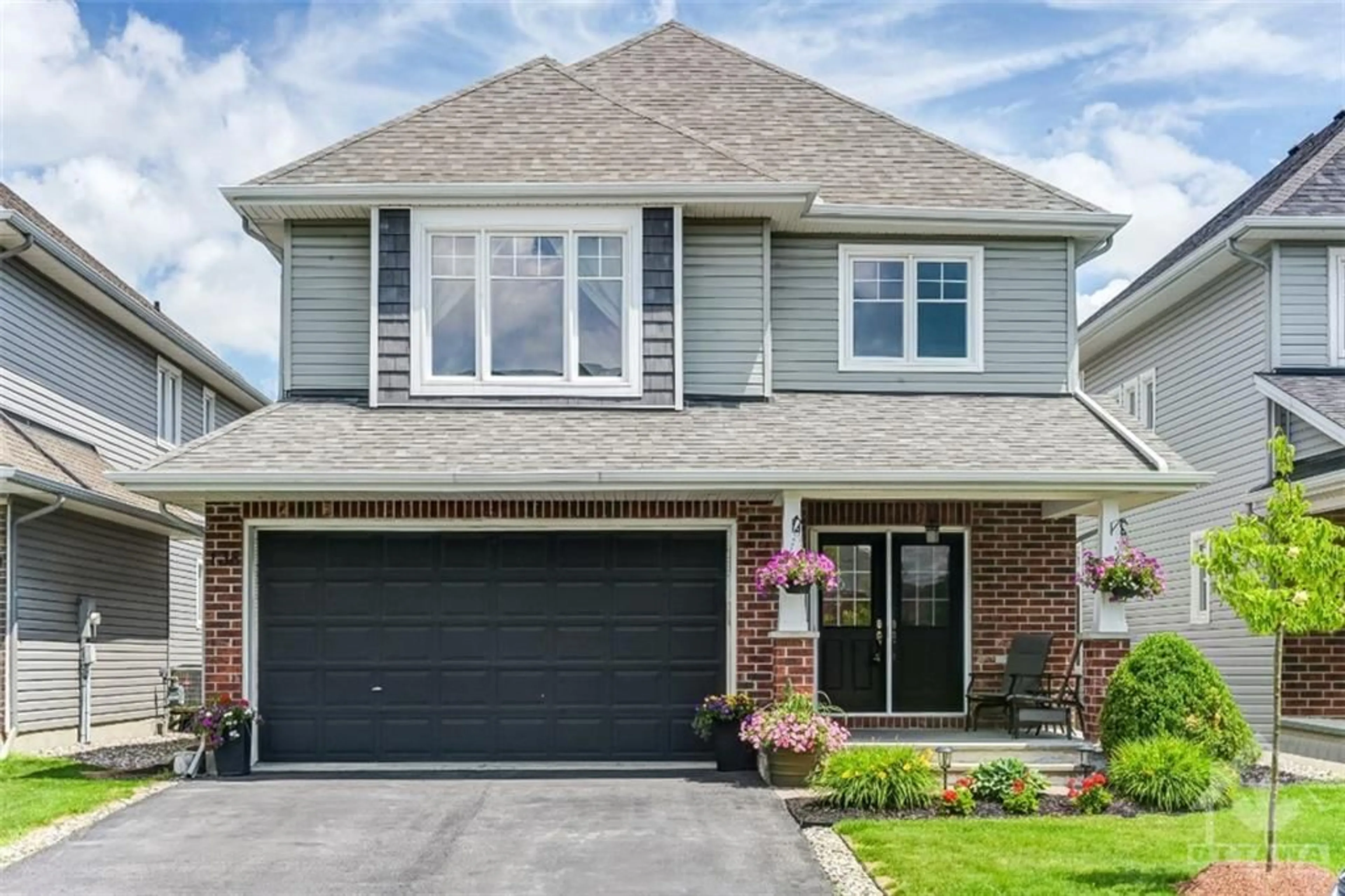 Frontside or backside of a home for 138 MONTARGIS Cir, Ottawa Ontario K4A 0M5