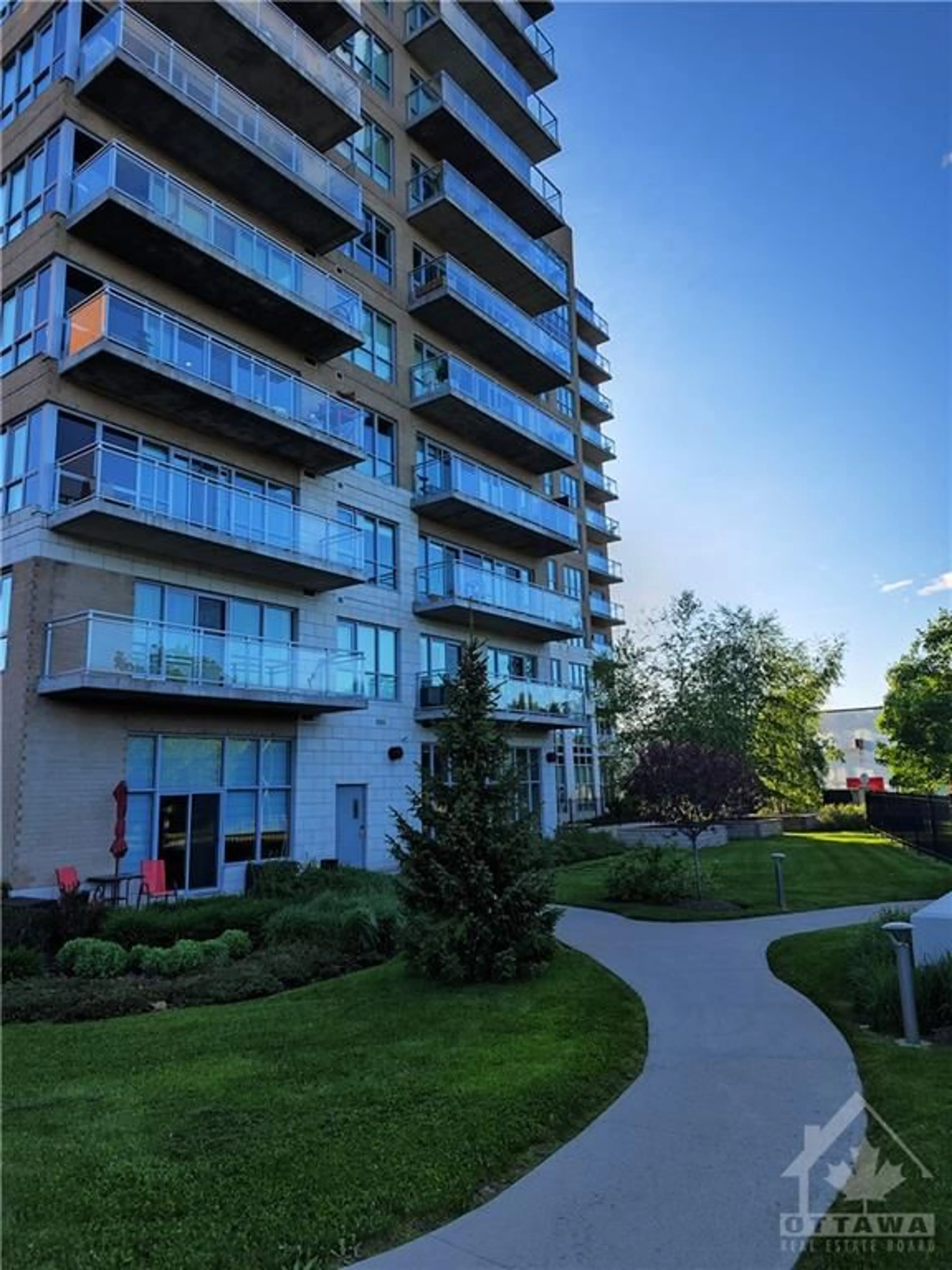 A pic from exterior of the house or condo for 330 TITAN Pvt #1210, Ottawa Ontario K2G 1G3