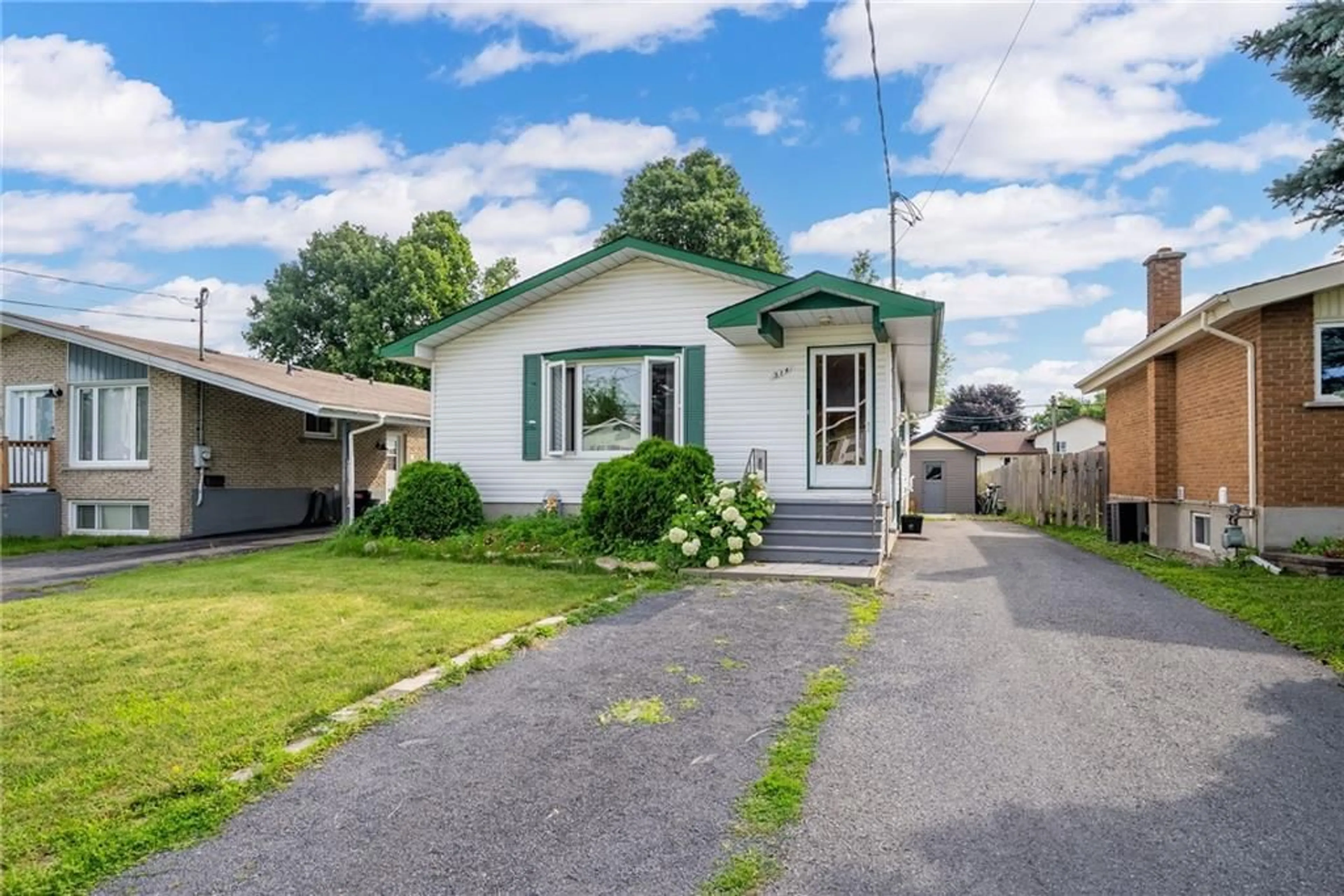 Frontside or backside of a home for 314 LEONIA St, Cornwall Ontario K6H 5M2