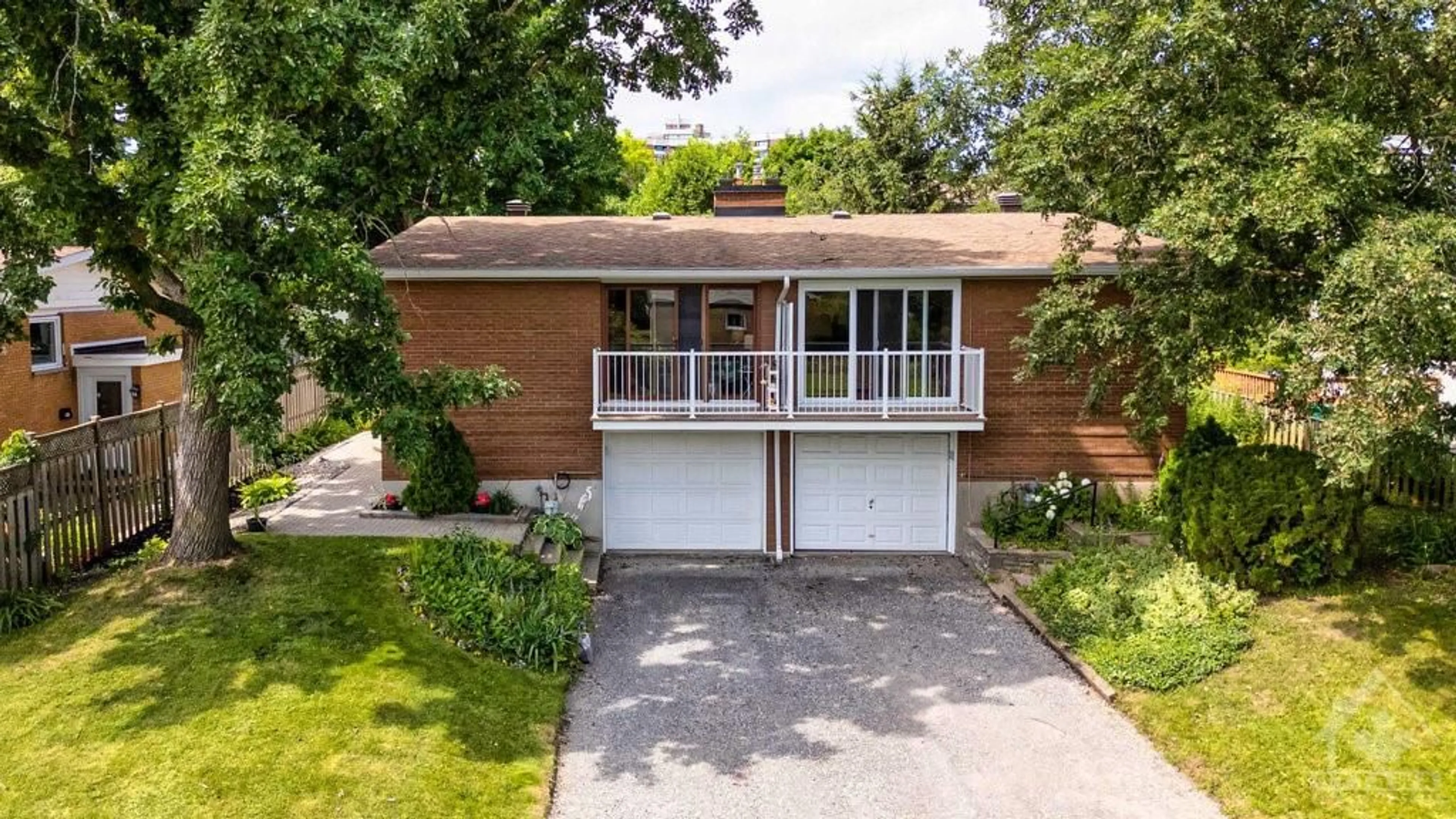 Frontside or backside of a home for 67 WOODMOUNT Cres, Ottawa Ontario K2E 5P9