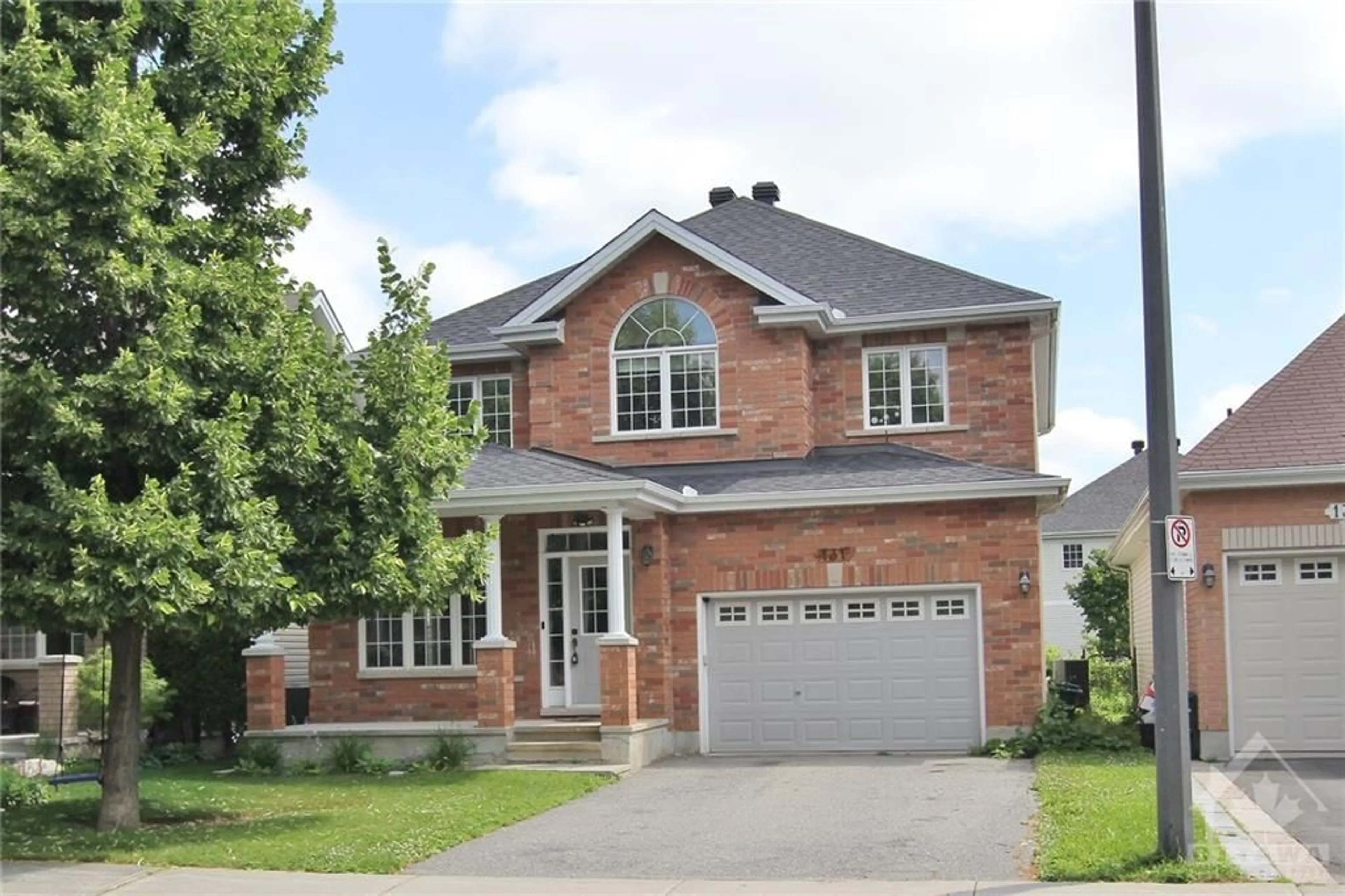 Home with brick exterior material for 131 STEDMAN St, Ottawa Ontario K1T 0B4