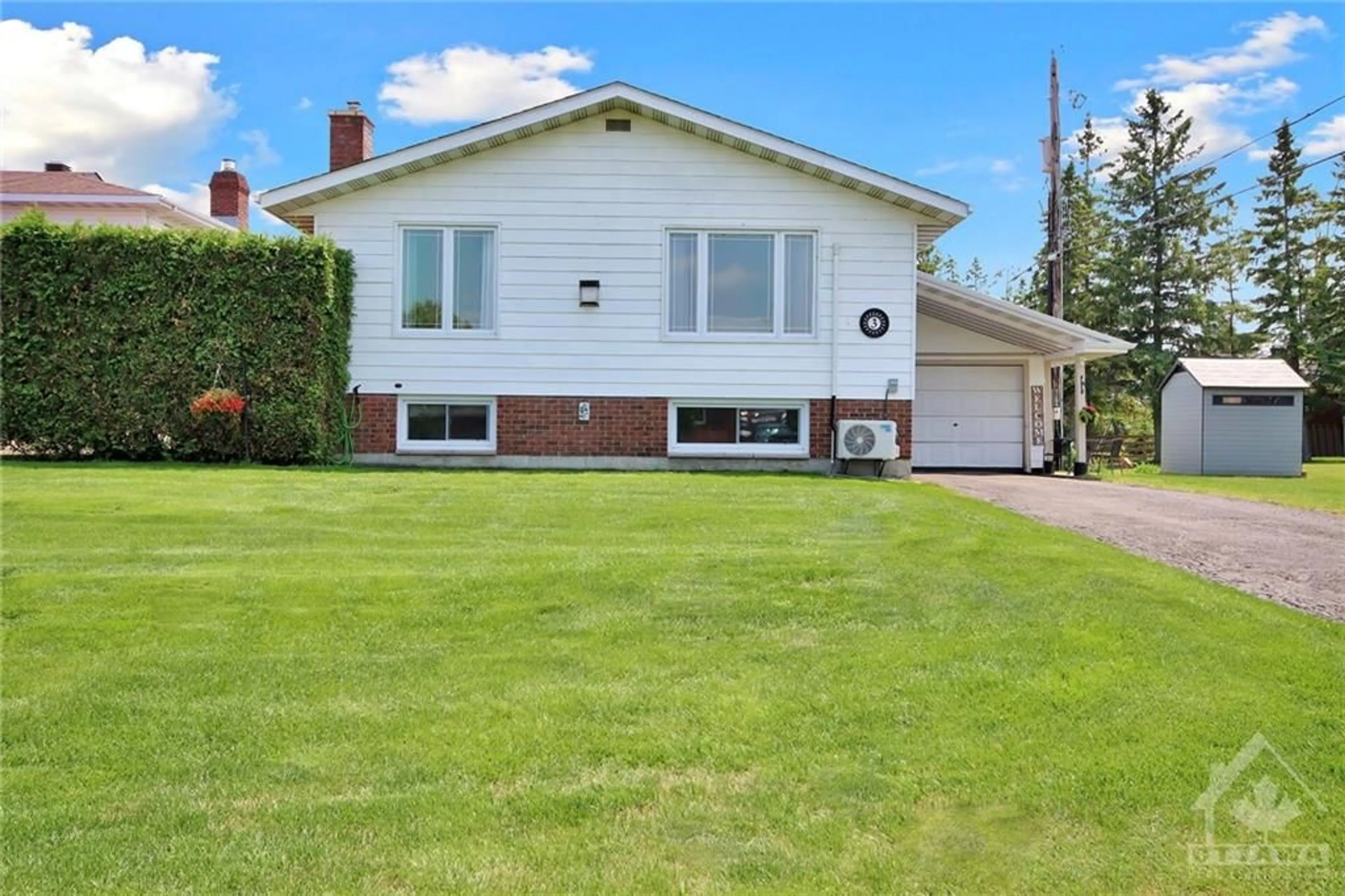 Frontside or backside of a home for 3 OUELLETTE Ave, Long Sault Ontario K0C 1P0