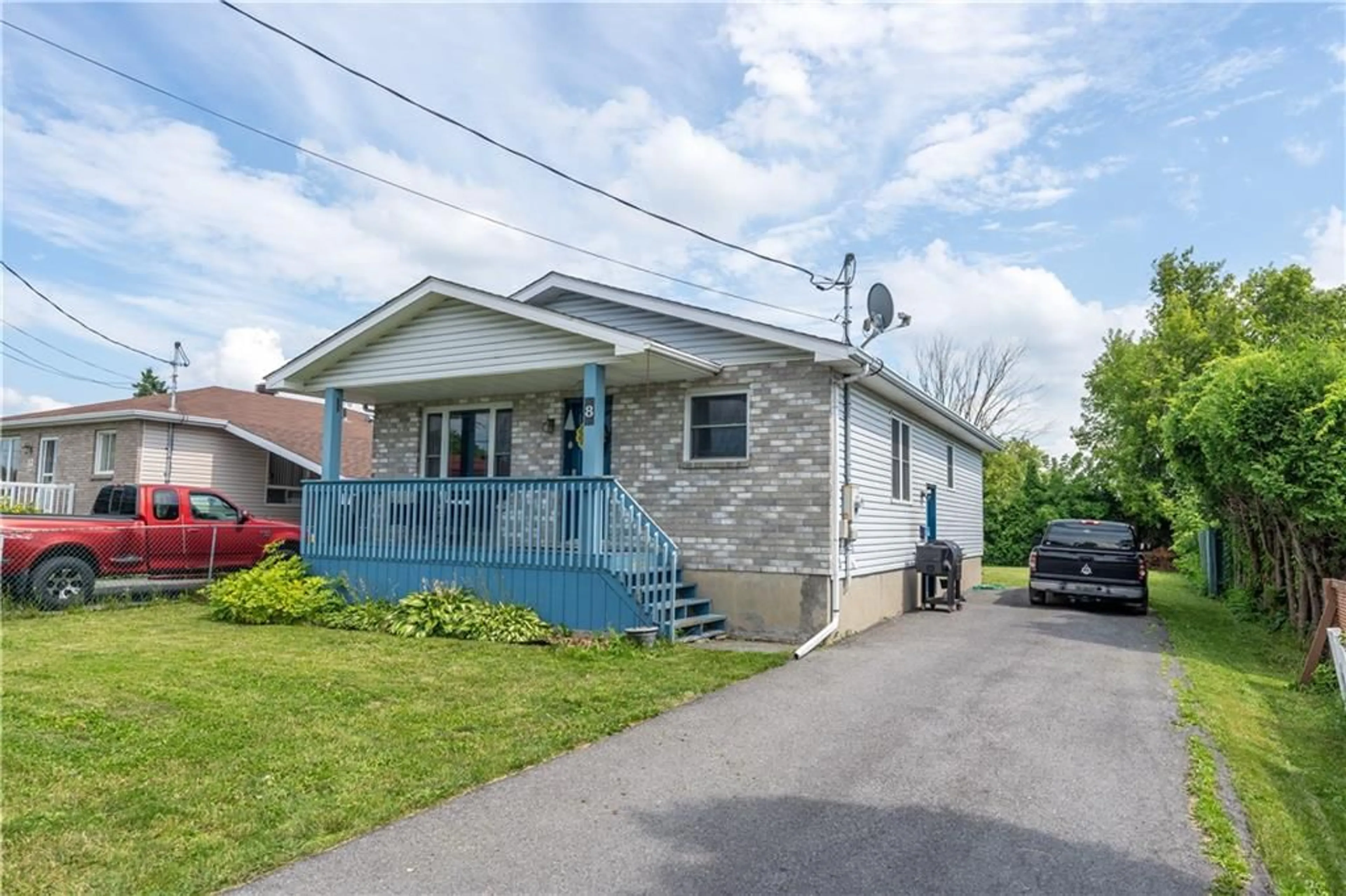 Frontside or backside of a home for 8 SOUTH BRANCH Rd, Cornwall Ontario K6K 1T4