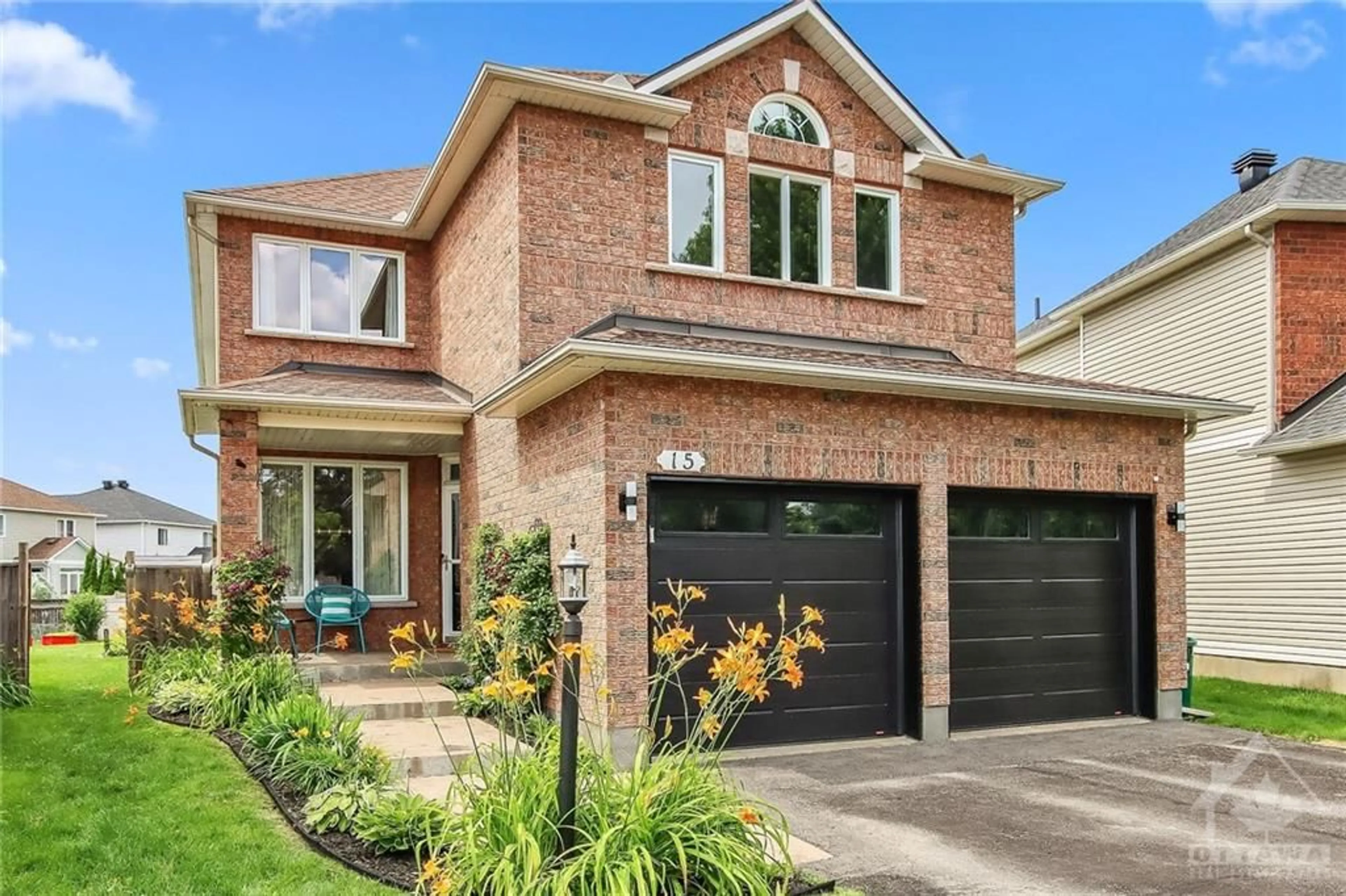 Home with brick exterior material for 15 KNOWLTON Dr, Ottawa Ontario K2G 6P1