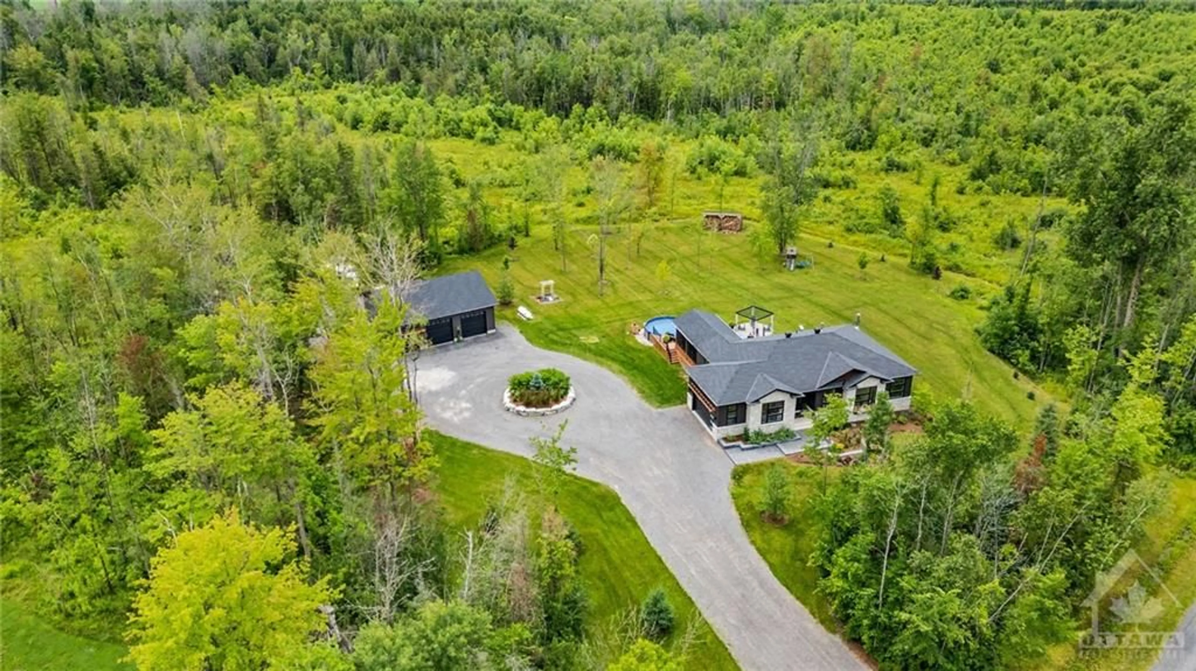Cottage for 10430 SHAW Rd, Mountain Ontario K0E 1S0