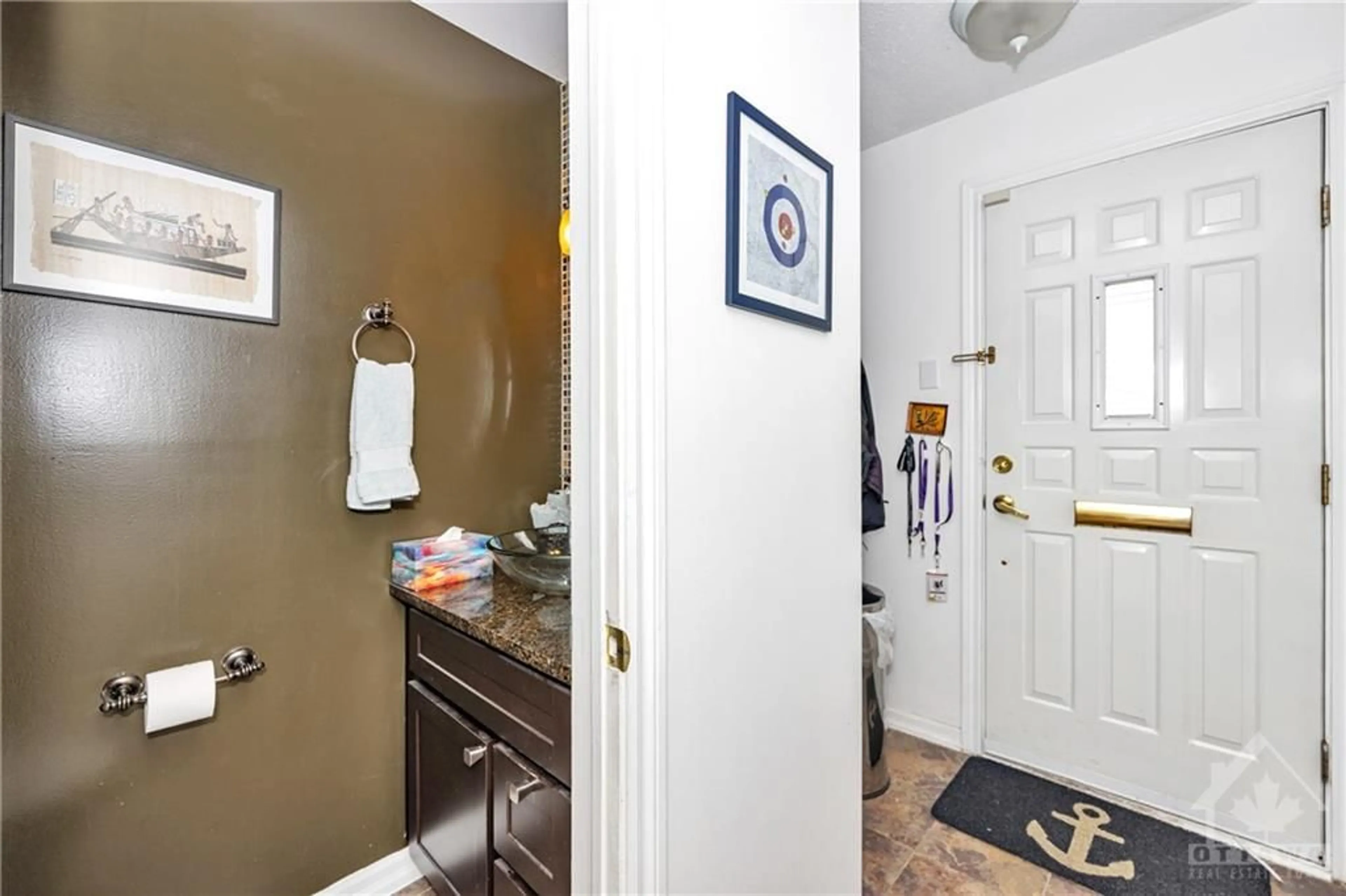 Bathroom for 1461 PEREZ Cres, Ottawa Ontario K1J 8V3