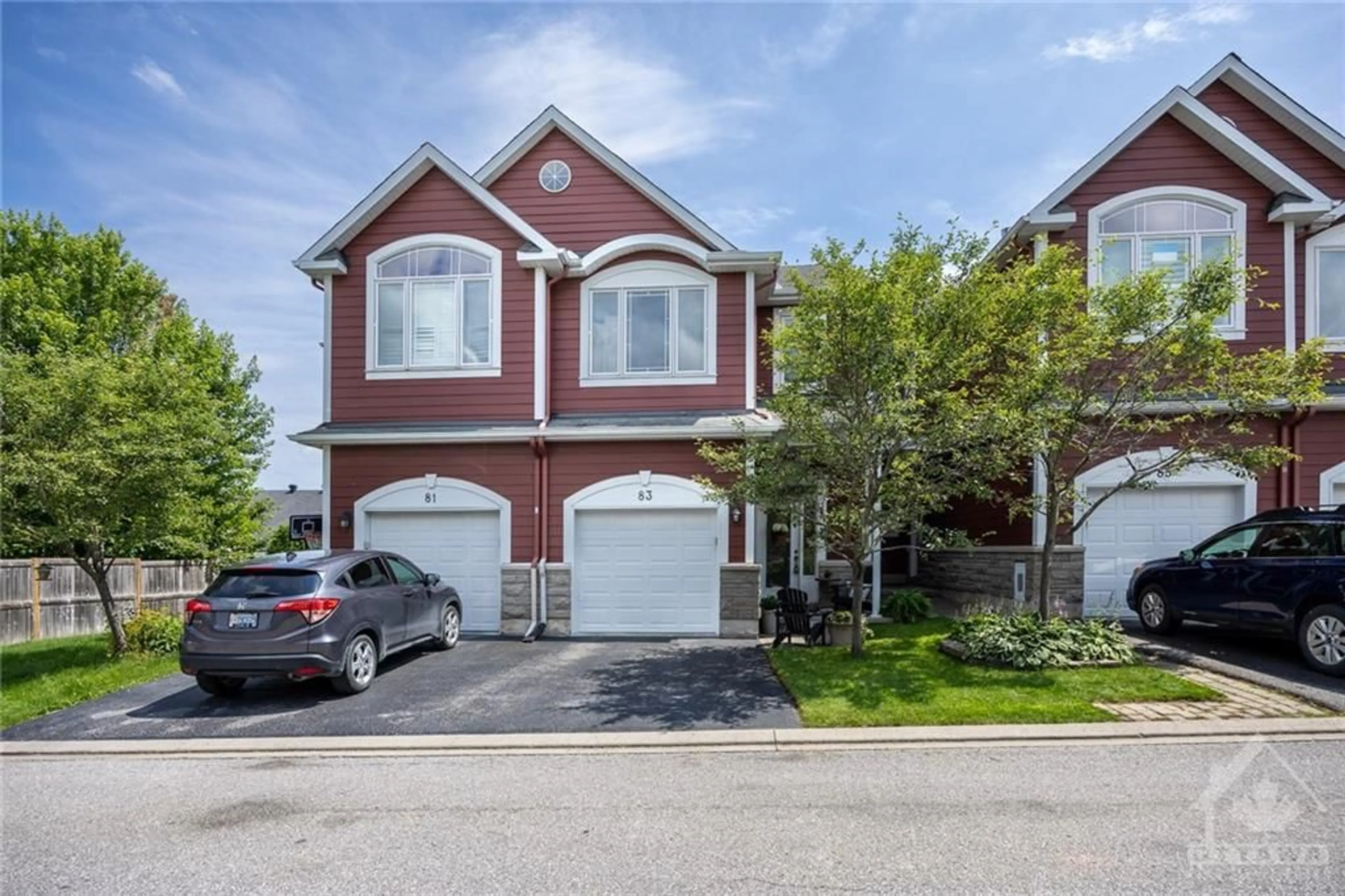 A pic from exterior of the house or condo for 83 EVELYN POWERS Pvt, Stittsville Ontario K2S 0E1