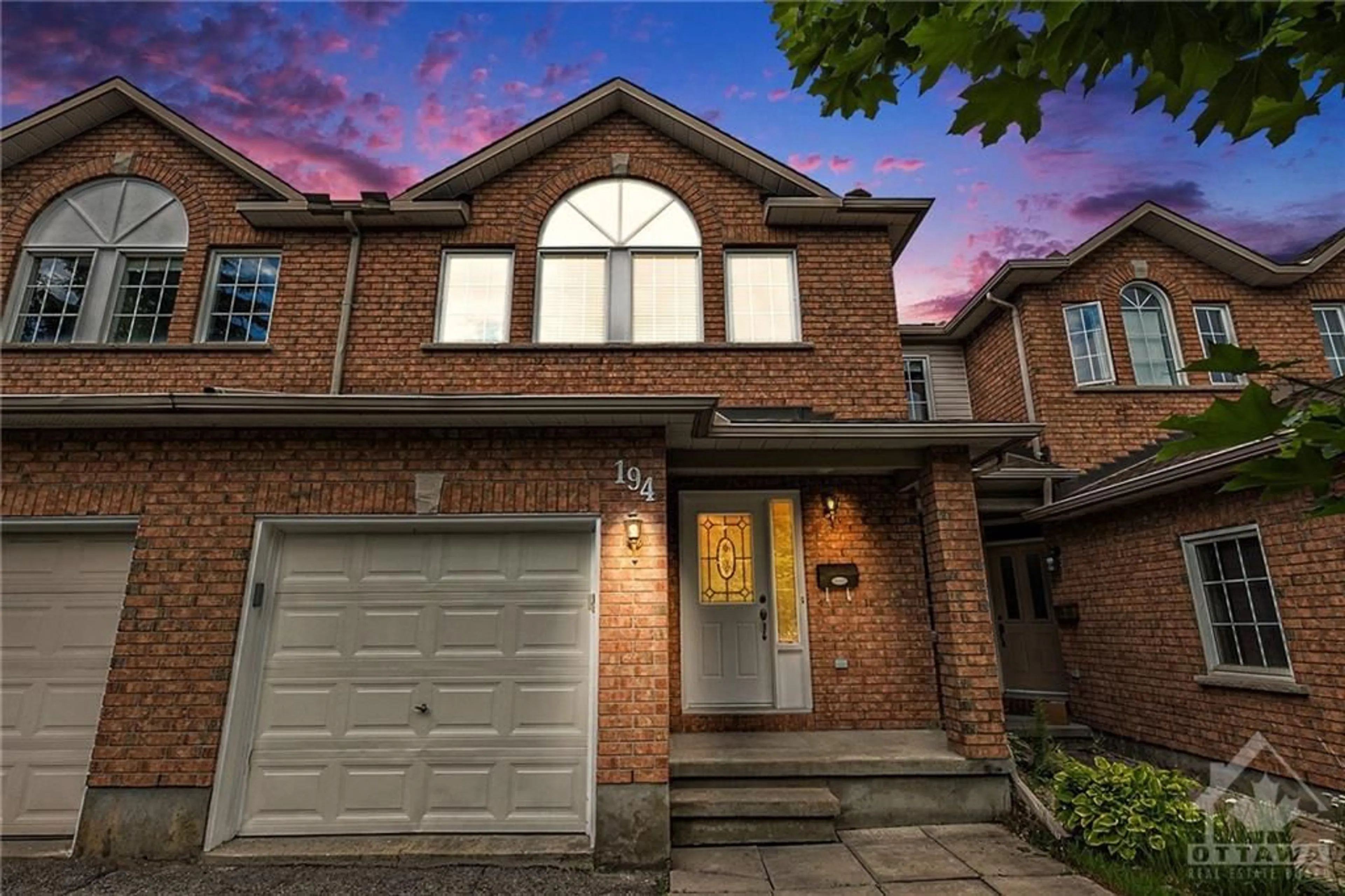 Home with brick exterior material for 194 FORESTGLADE Cres, Ottawa Ontario K1G 6A7