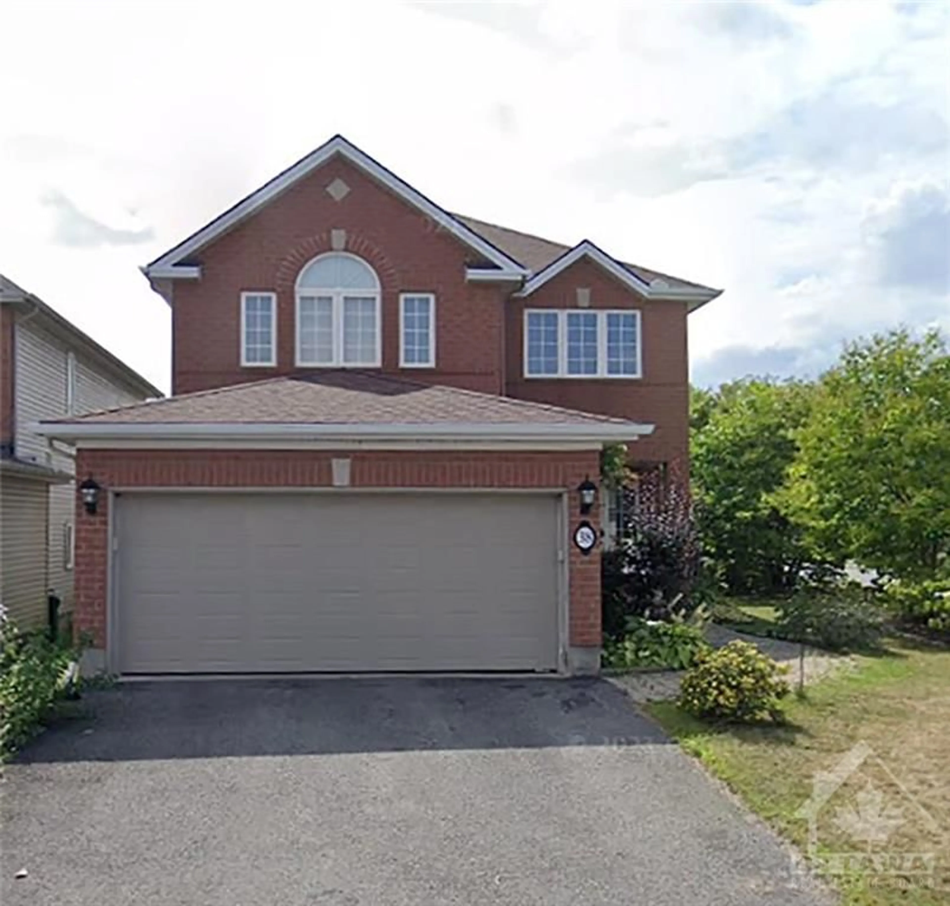 Frontside or backside of a home for 38 WHITESTONE Dr, Ottawa Ontario K2C 4A9