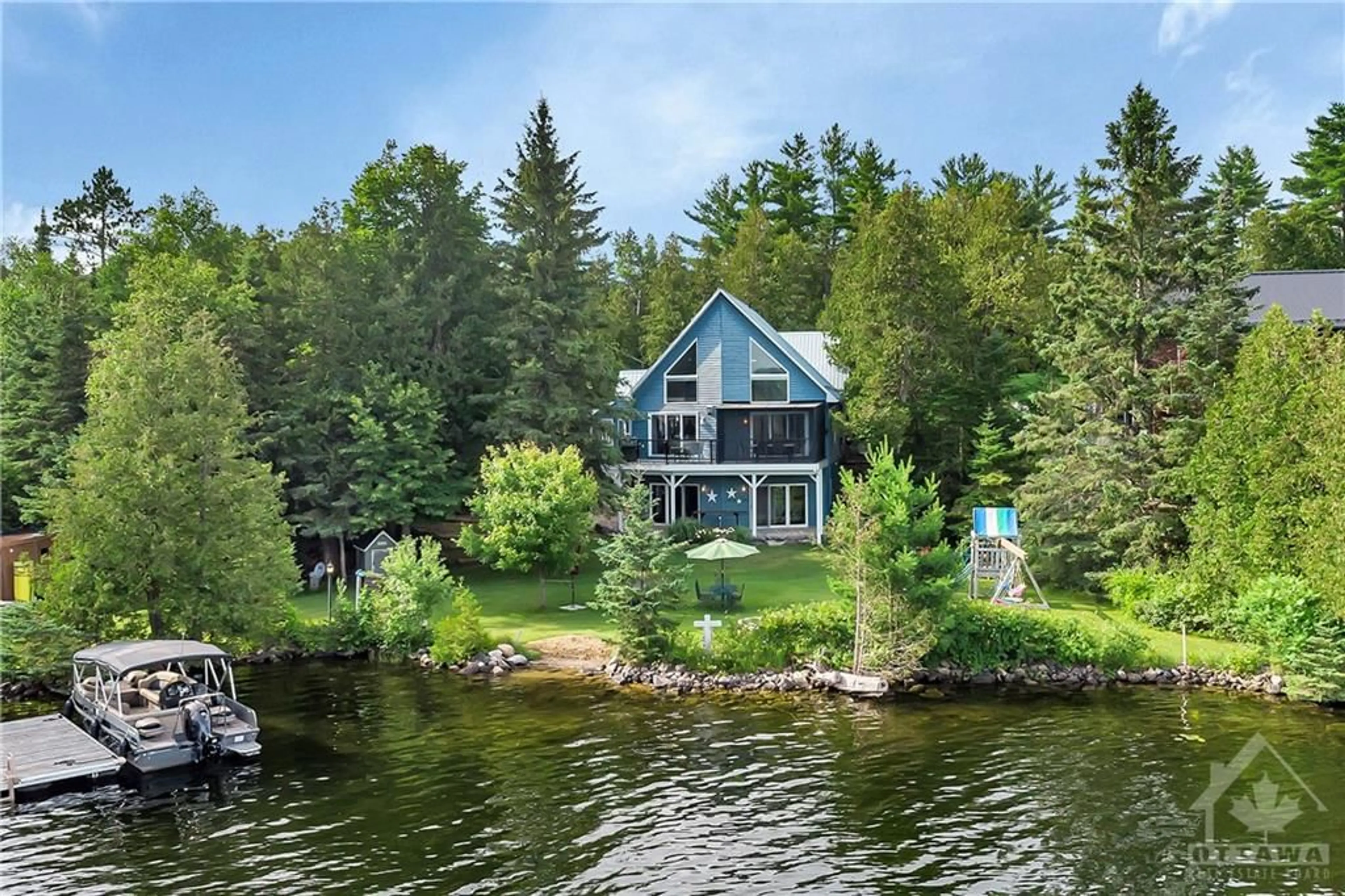 Cottage for 1425 PENESHULA Rd, White Lake Ontario K0A 3L0