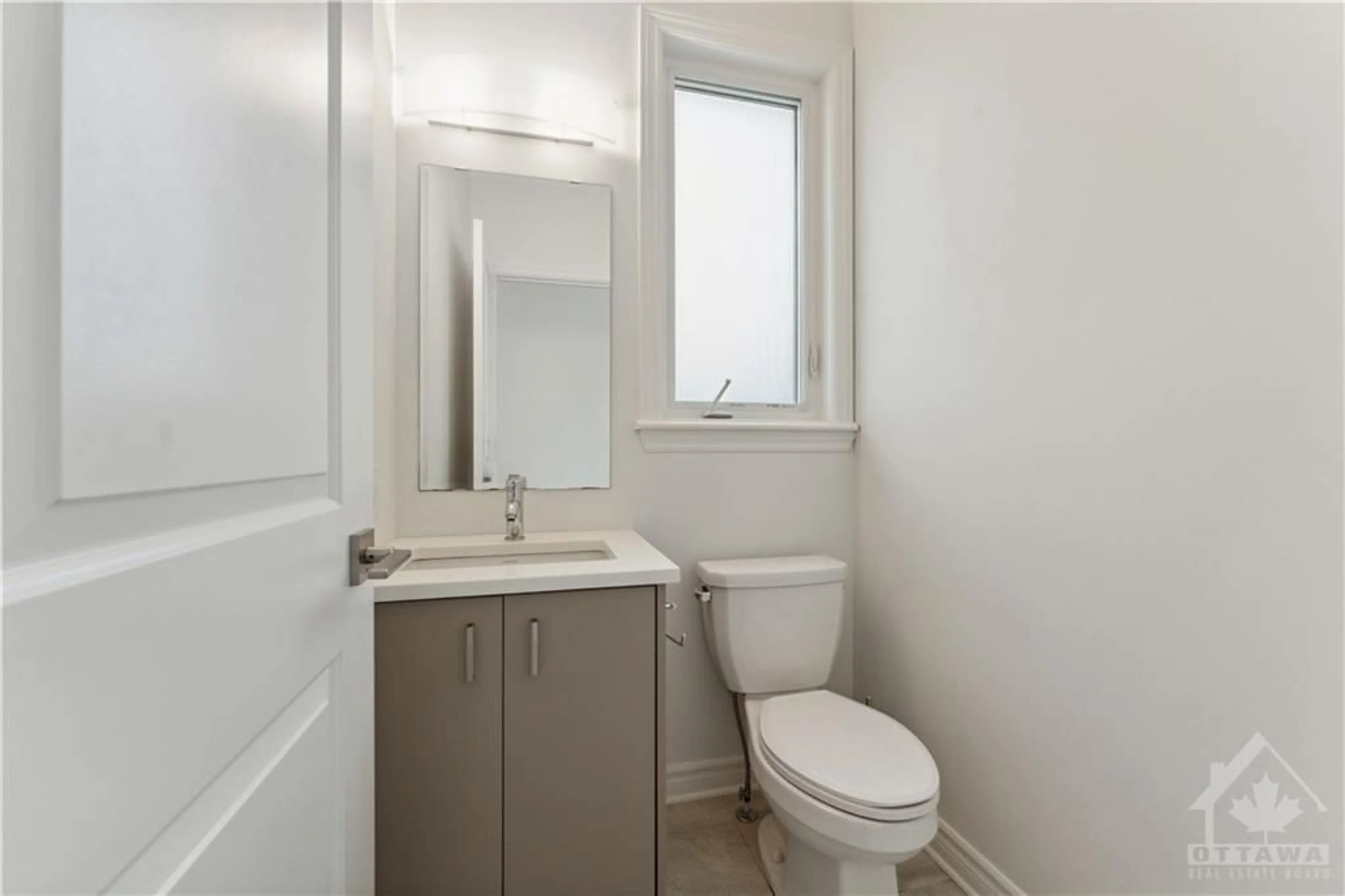 Standard bathroom for 635 CAPRICORN Cir, Ottawa Ontario K4M 0J4