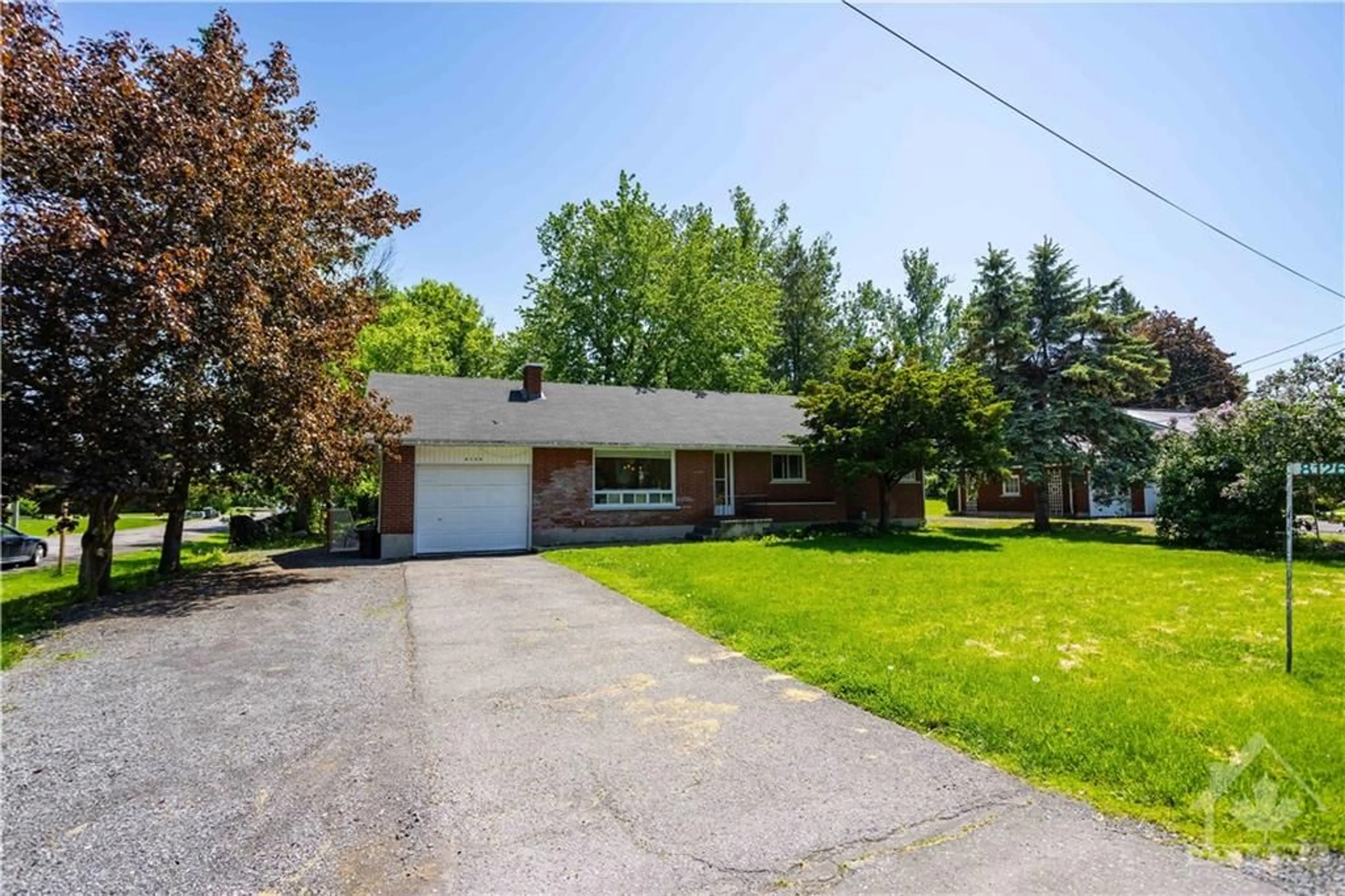 Frontside or backside of a home for 8126 VICTORIA St, Metcalfe Ontario K0A 2P0