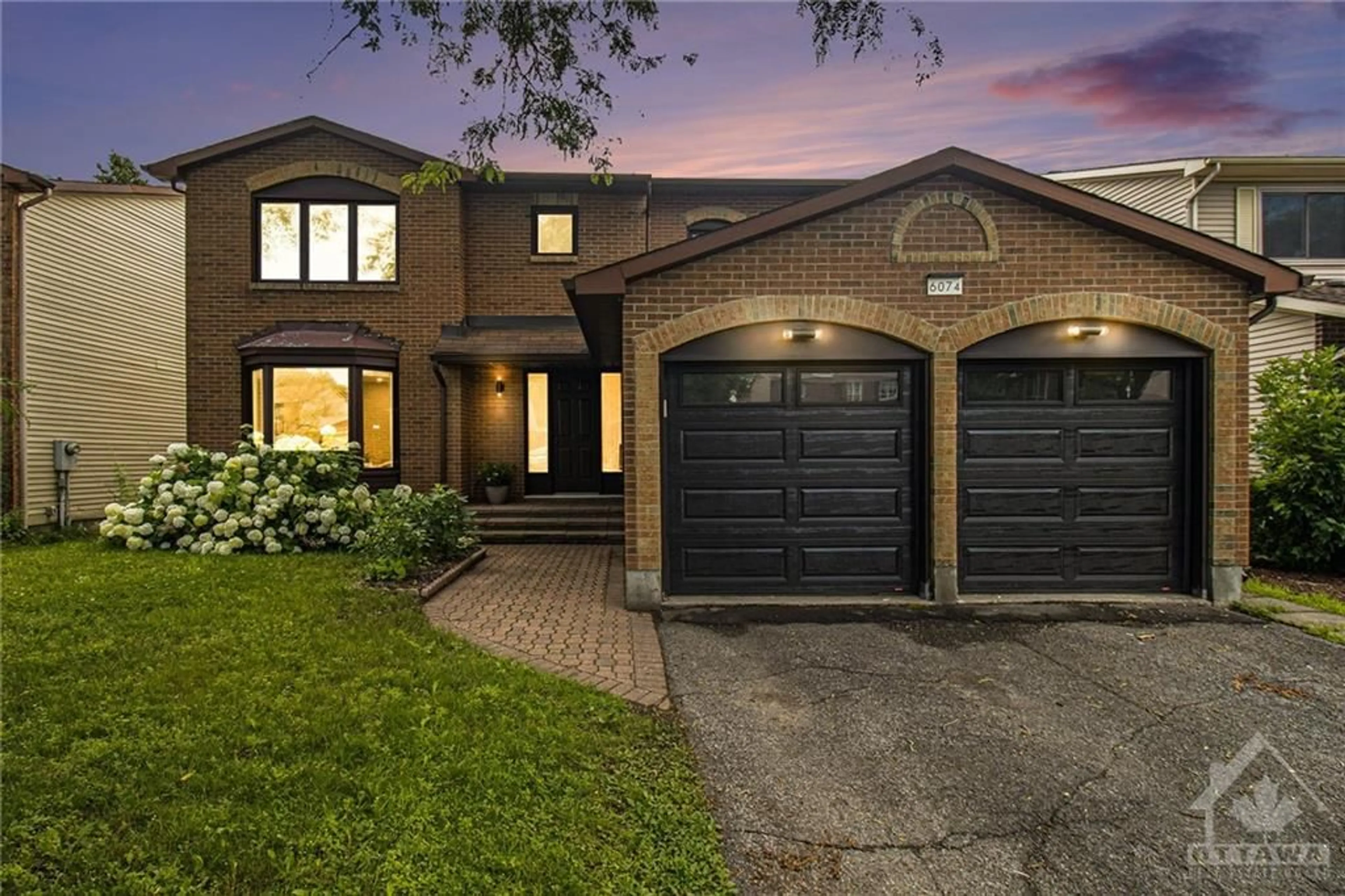 Home with brick exterior material for 6074 MEADOWGLEN Dr, Ottawa Ontario K1C 5R6