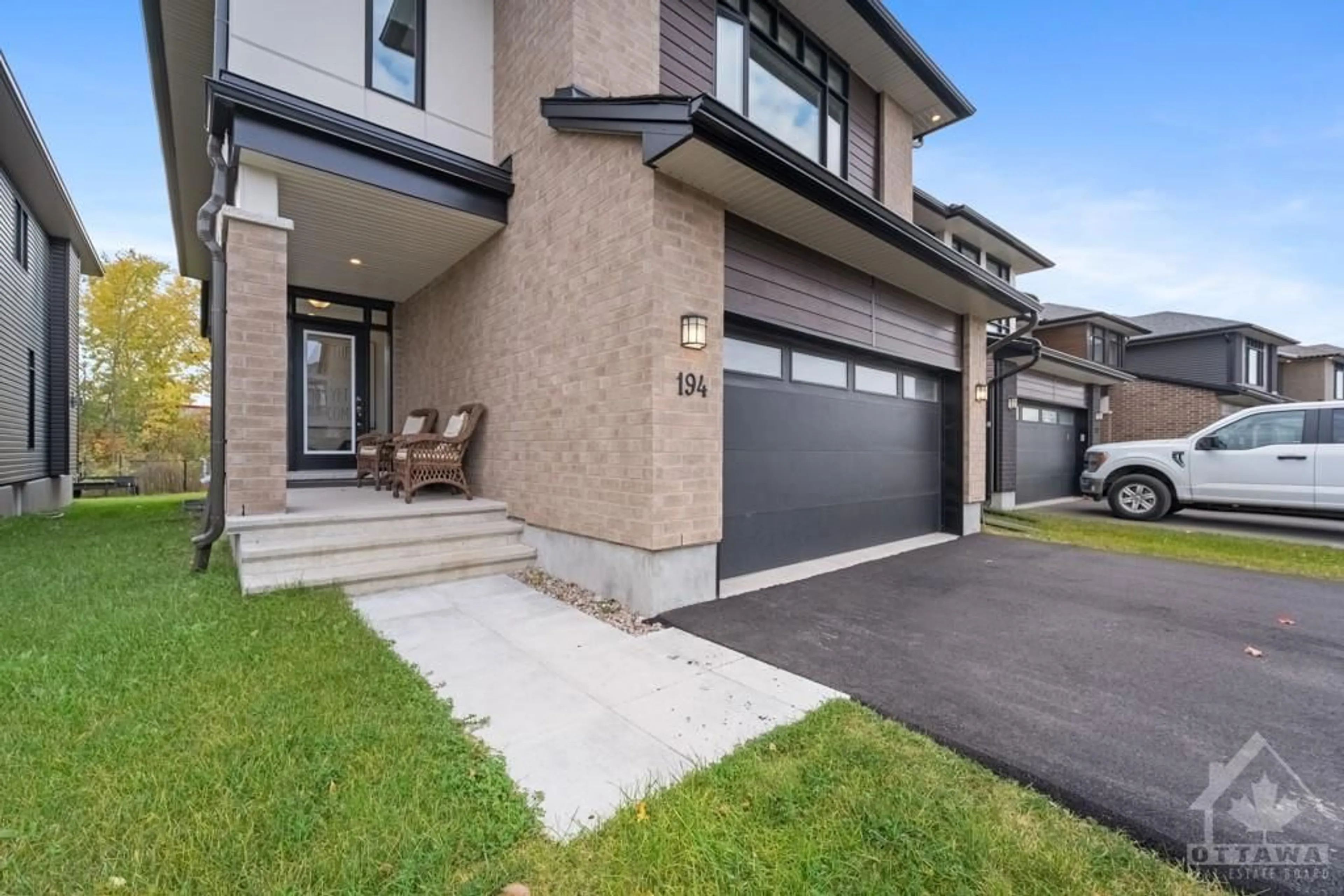 Frontside or backside of a home for 194 BRISTOL Cres, Kemptville Ontario K0G 1J0