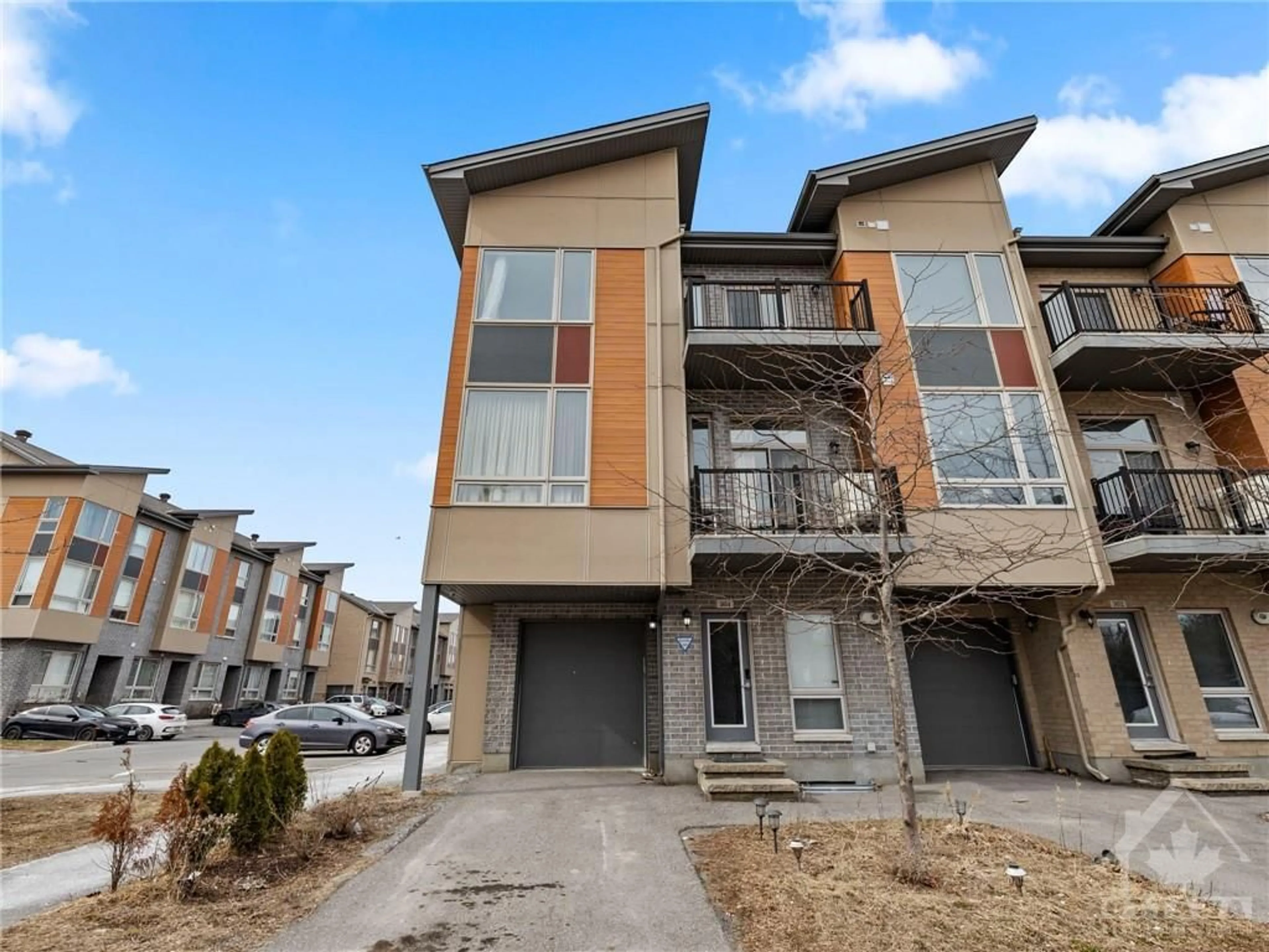 A pic from exterior of the house or condo for 3654 DOWNPATRICK Rd, Ottawa Ontario K1V 8Y9