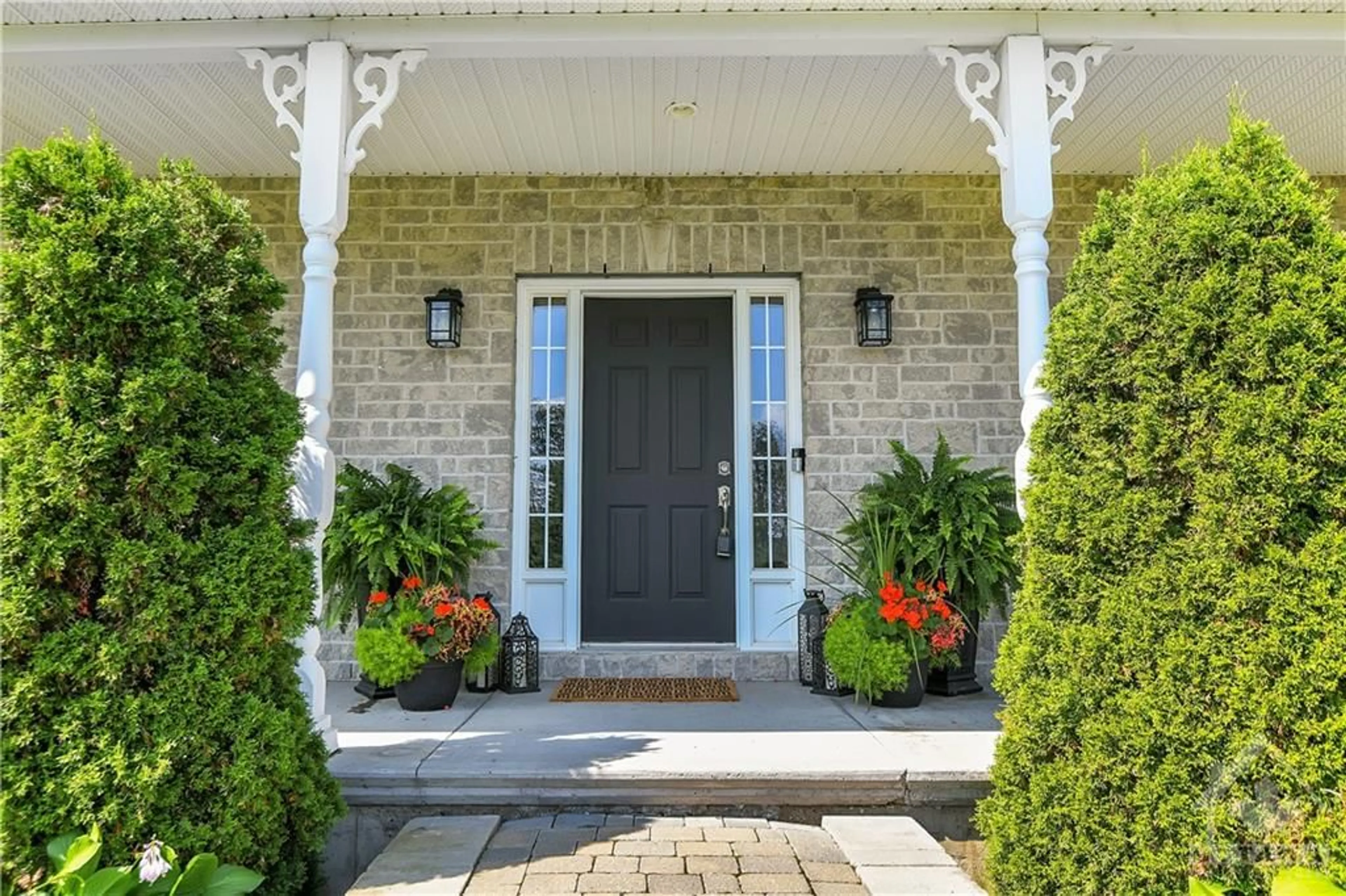 Indoor entryway, wood floors for 899 OAK CREEK Rd, Ottawa Ontario K0A 1L0