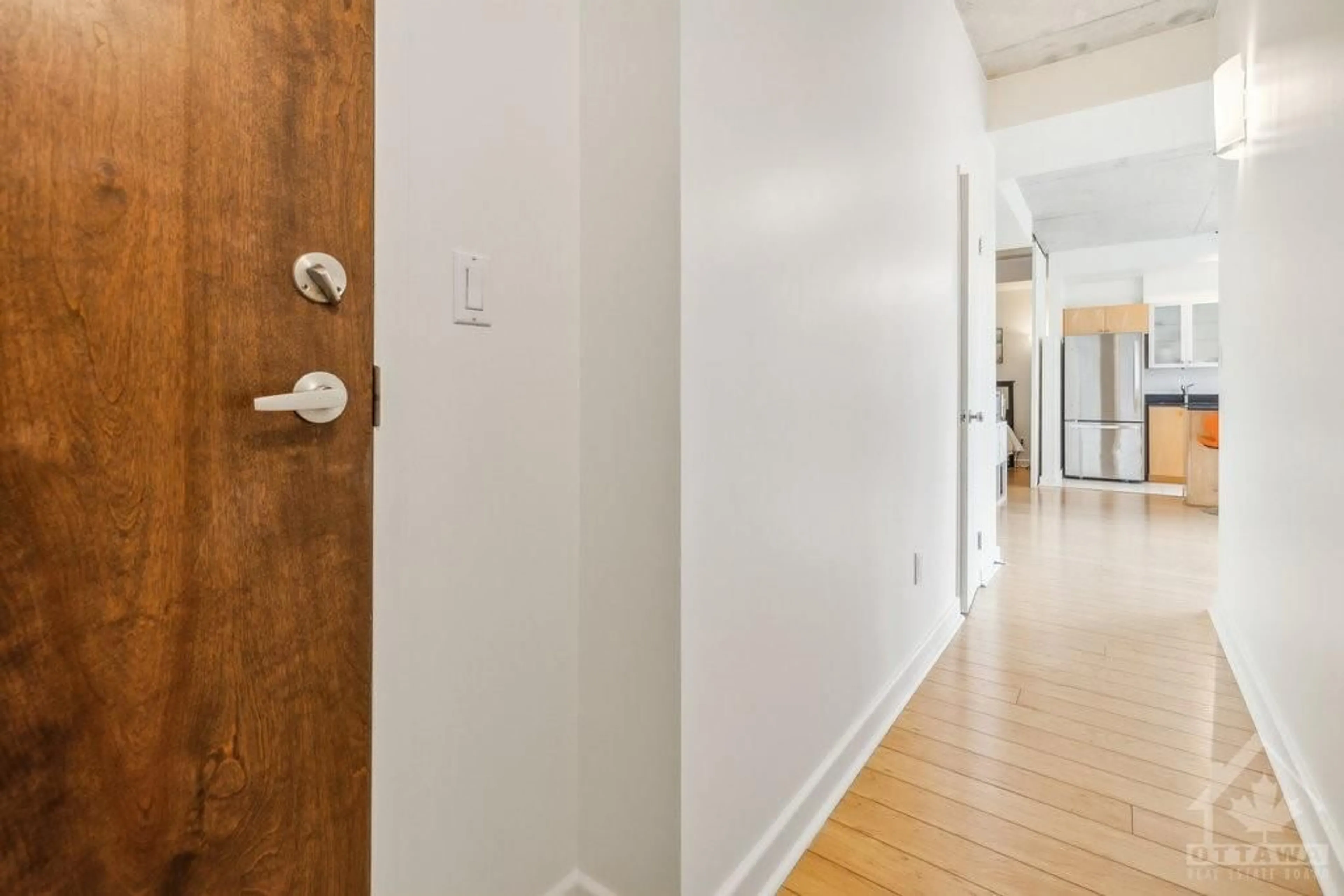 Indoor entryway for 180 YORK St #306, Ottawa Ontario K1N 1J6