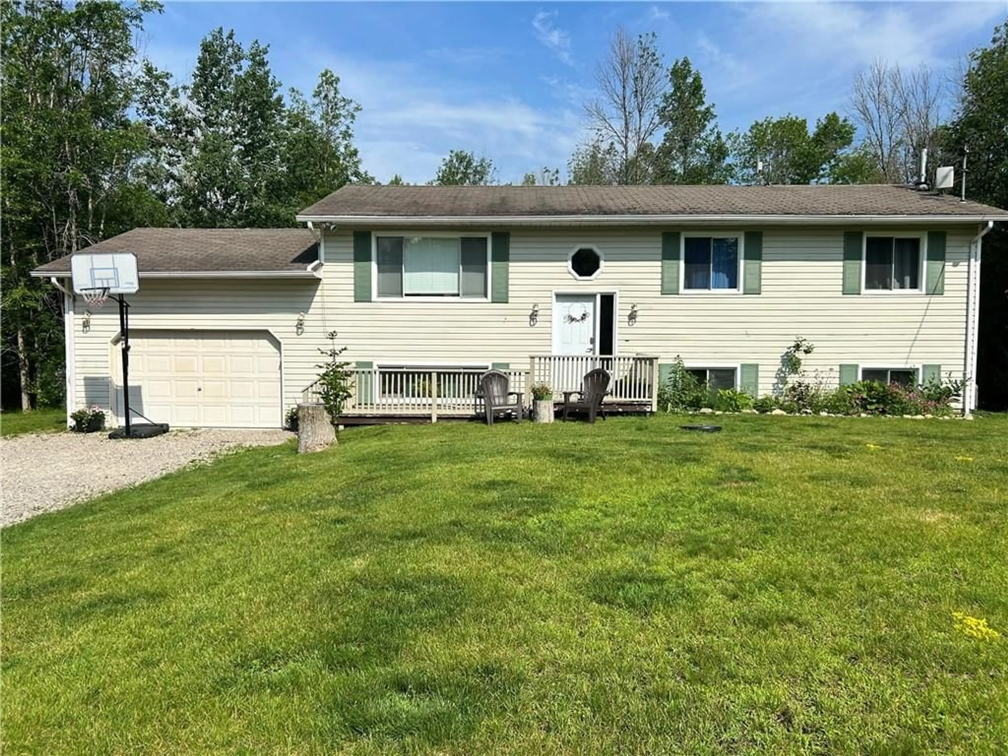 Frontside or backside of a home for 322 GARDINER Rd, Perth Ontario K7H 3C8