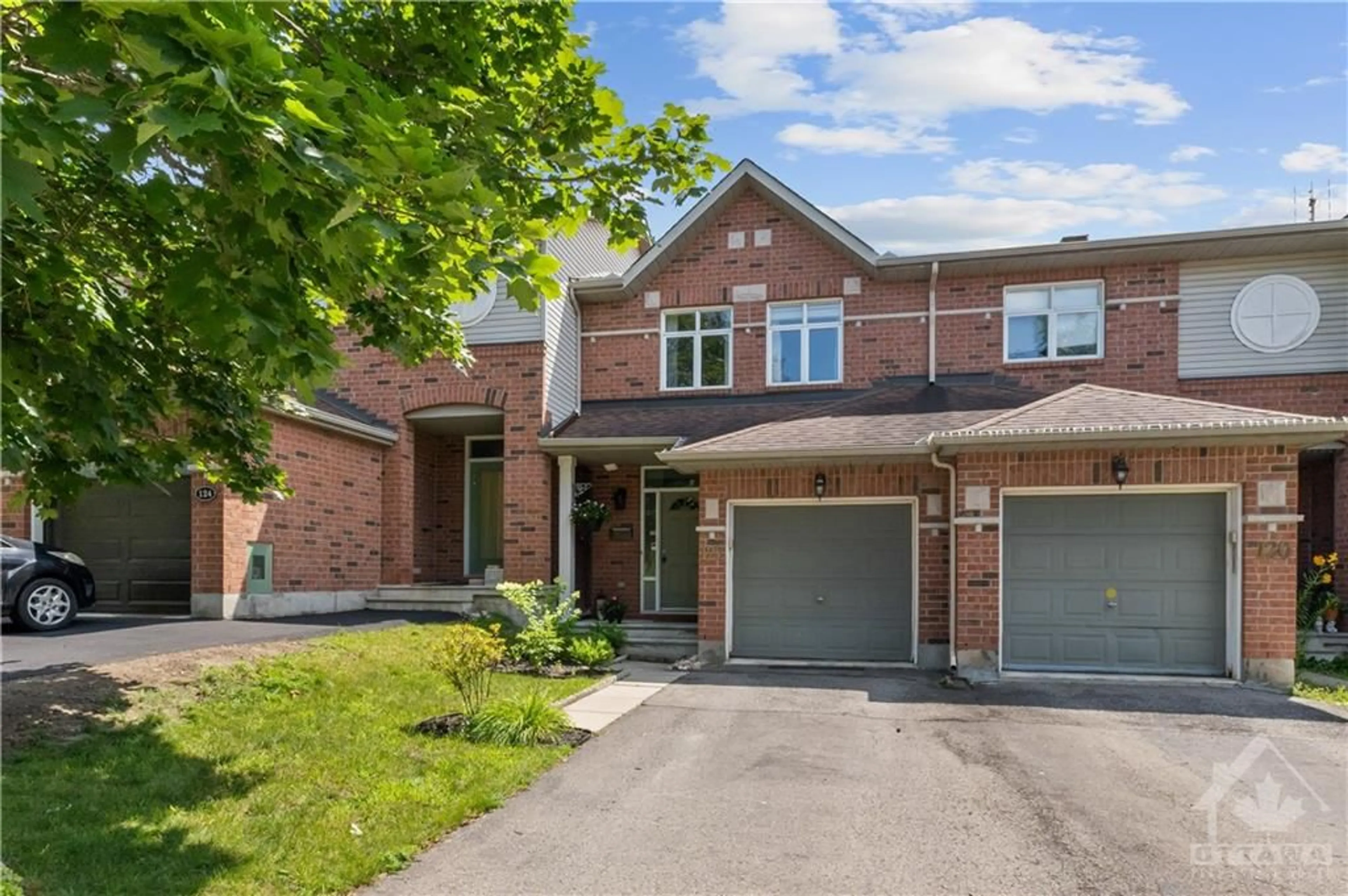 Home with brick exterior material for 122 KIMBERWICK Cres, Ottawa Ontario K1V 1K7