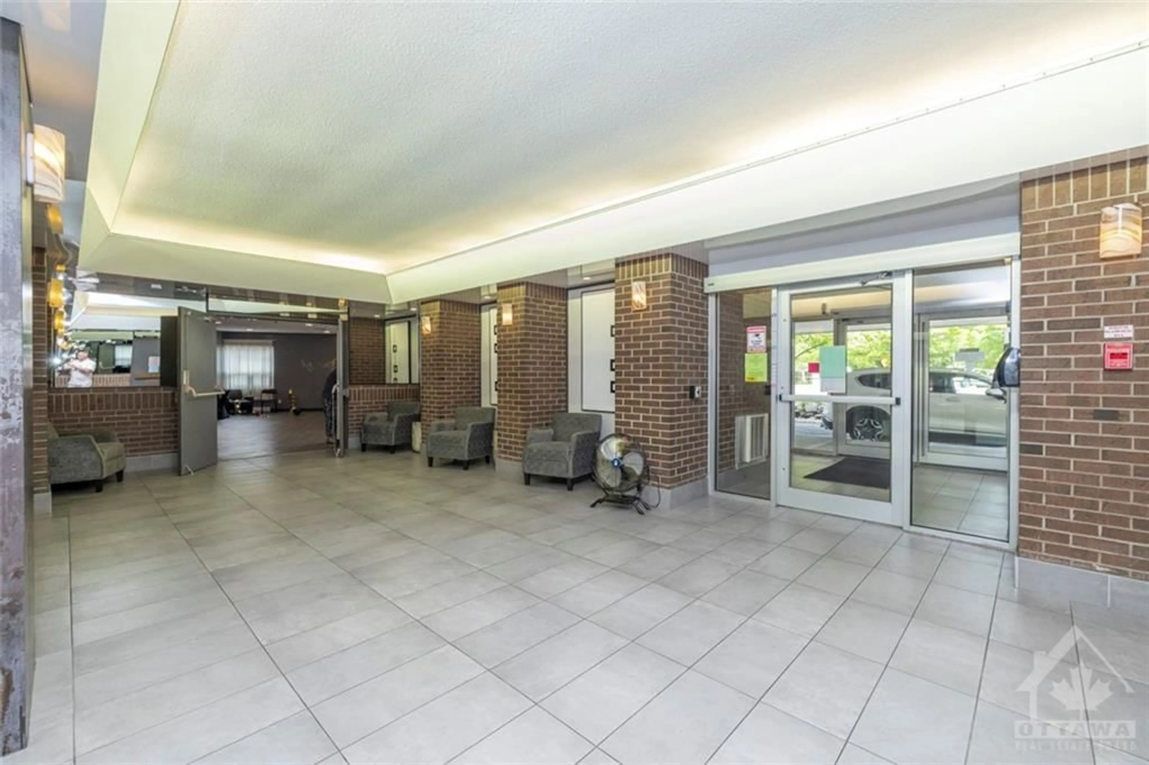 Indoor lobby for 1380 PRINCE OF WALES Dr #806, Ottawa Ontario K2C 3N5