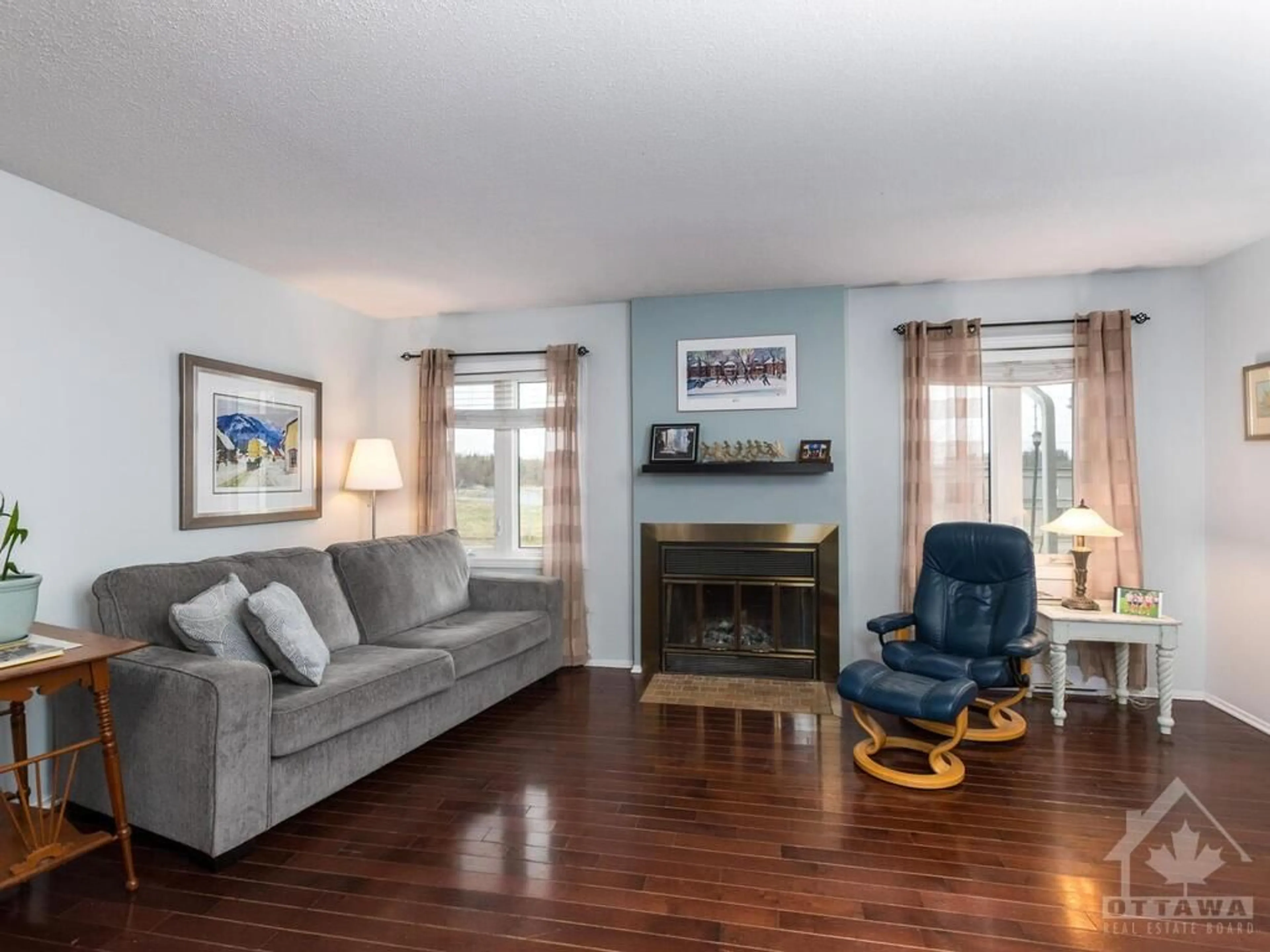 Living room, wood floors for 1-7 TIMBERVIEW Way, Ottawa Ontario K2H 9M5