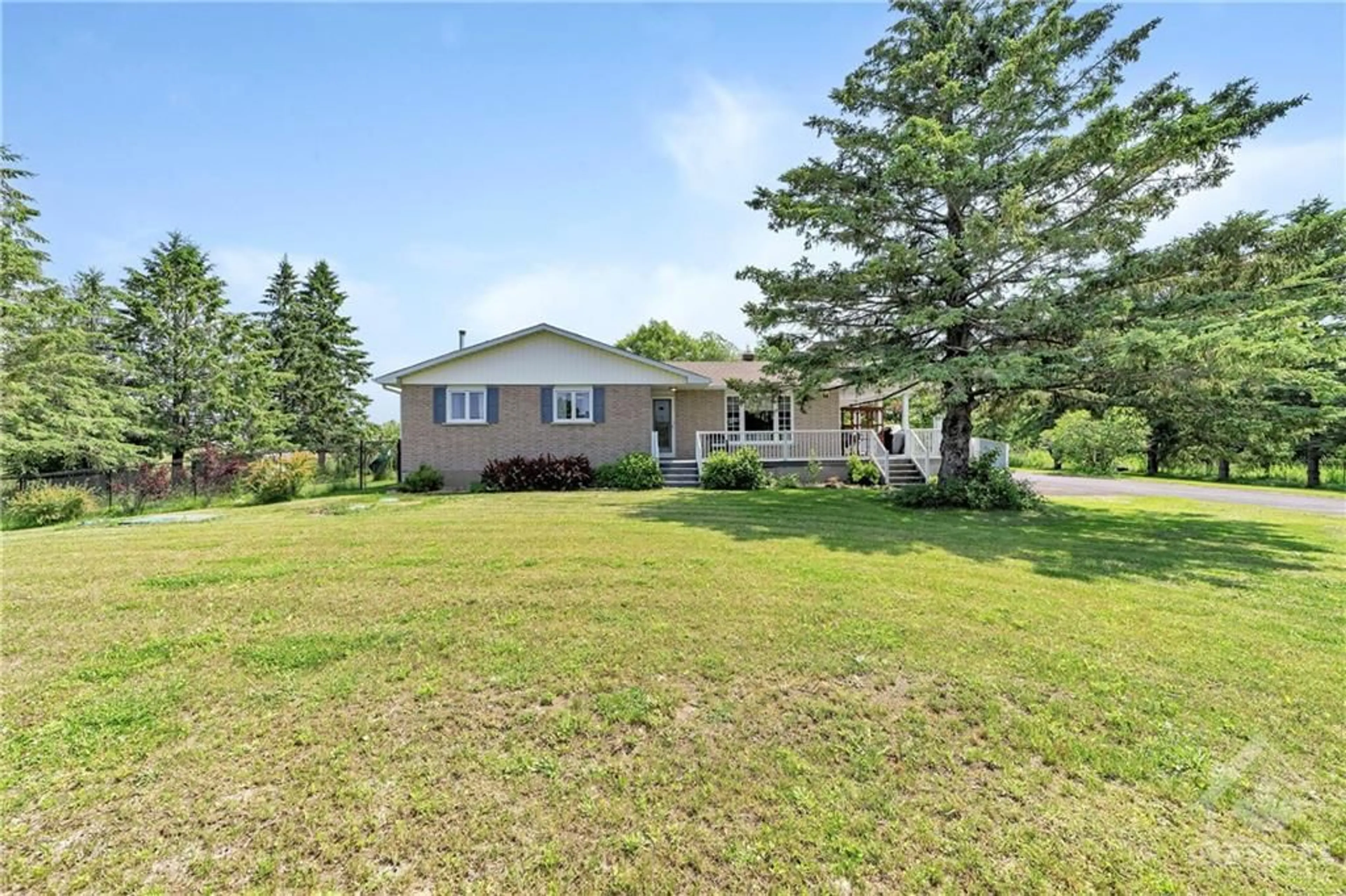Frontside or backside of a home for 2503 DUNNING Rd, Ottawa Ontario K0A 3E0