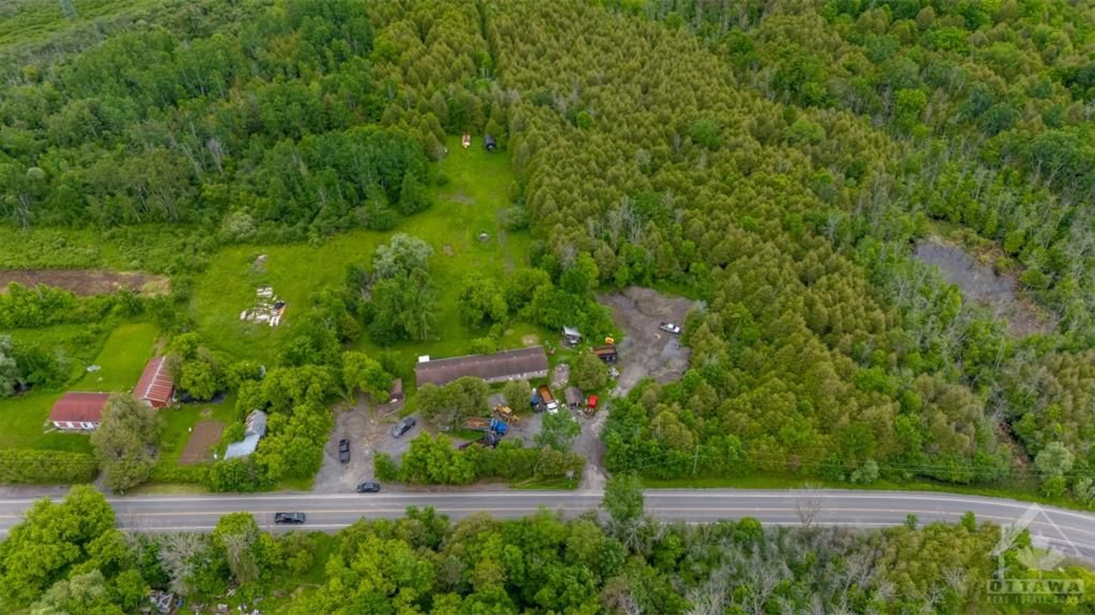 Street view for 1860 GREY'S CREEK Rd, Greely Ontario K4P 1H7
