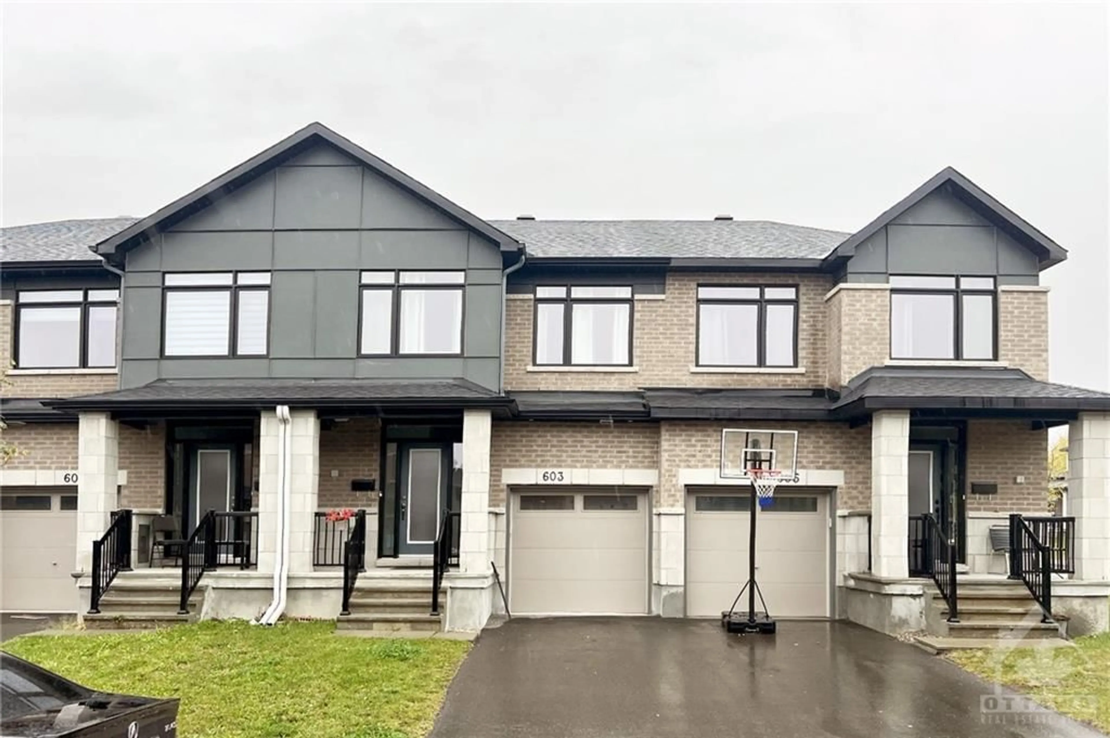 Frontside or backside of a home for 603 RATHBURN Lane, Ottawa Ontario K1T 3X1
