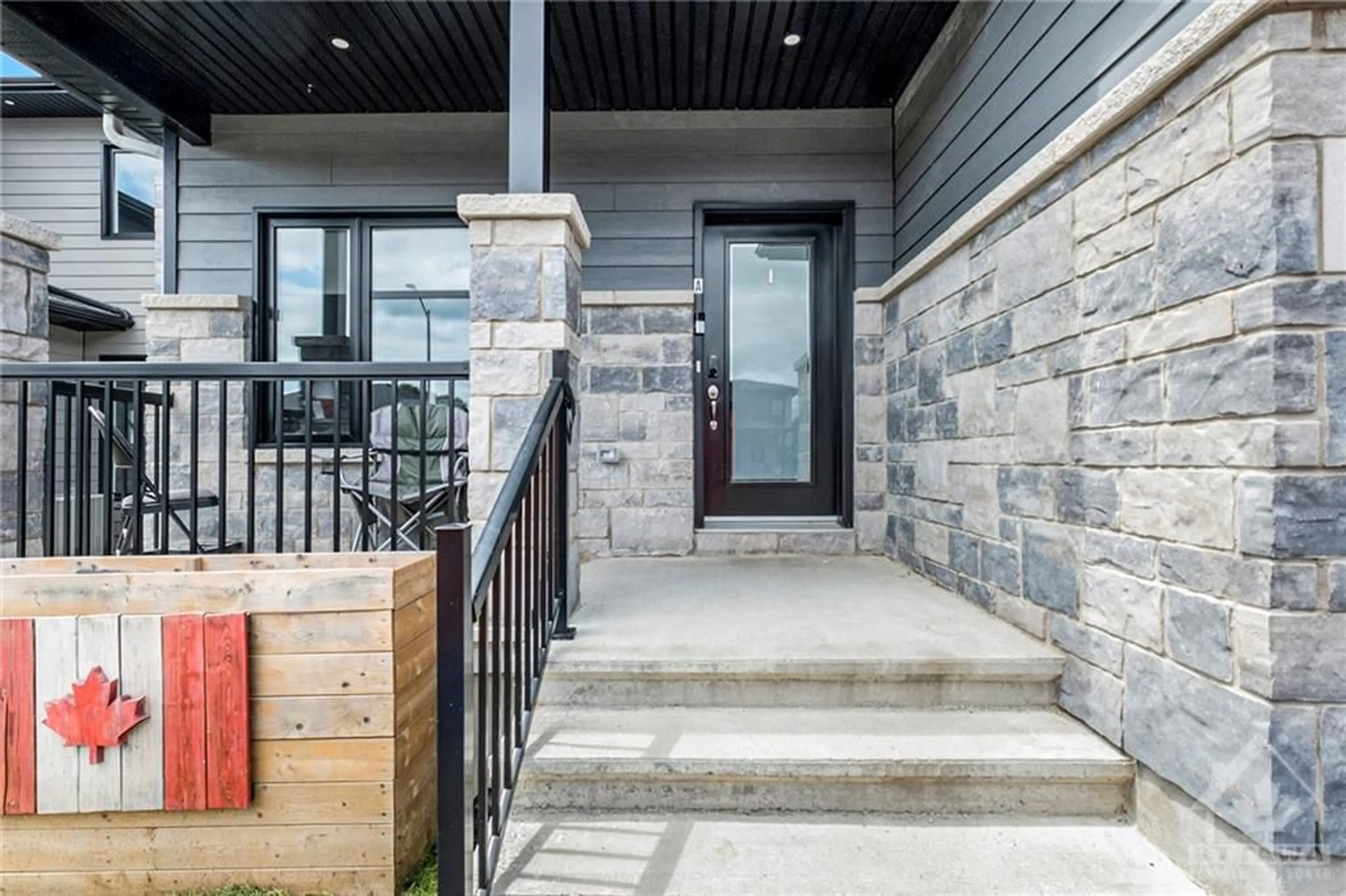 Indoor entryway for 209 MOISSON St, Embrun Ontario K0A 1W0