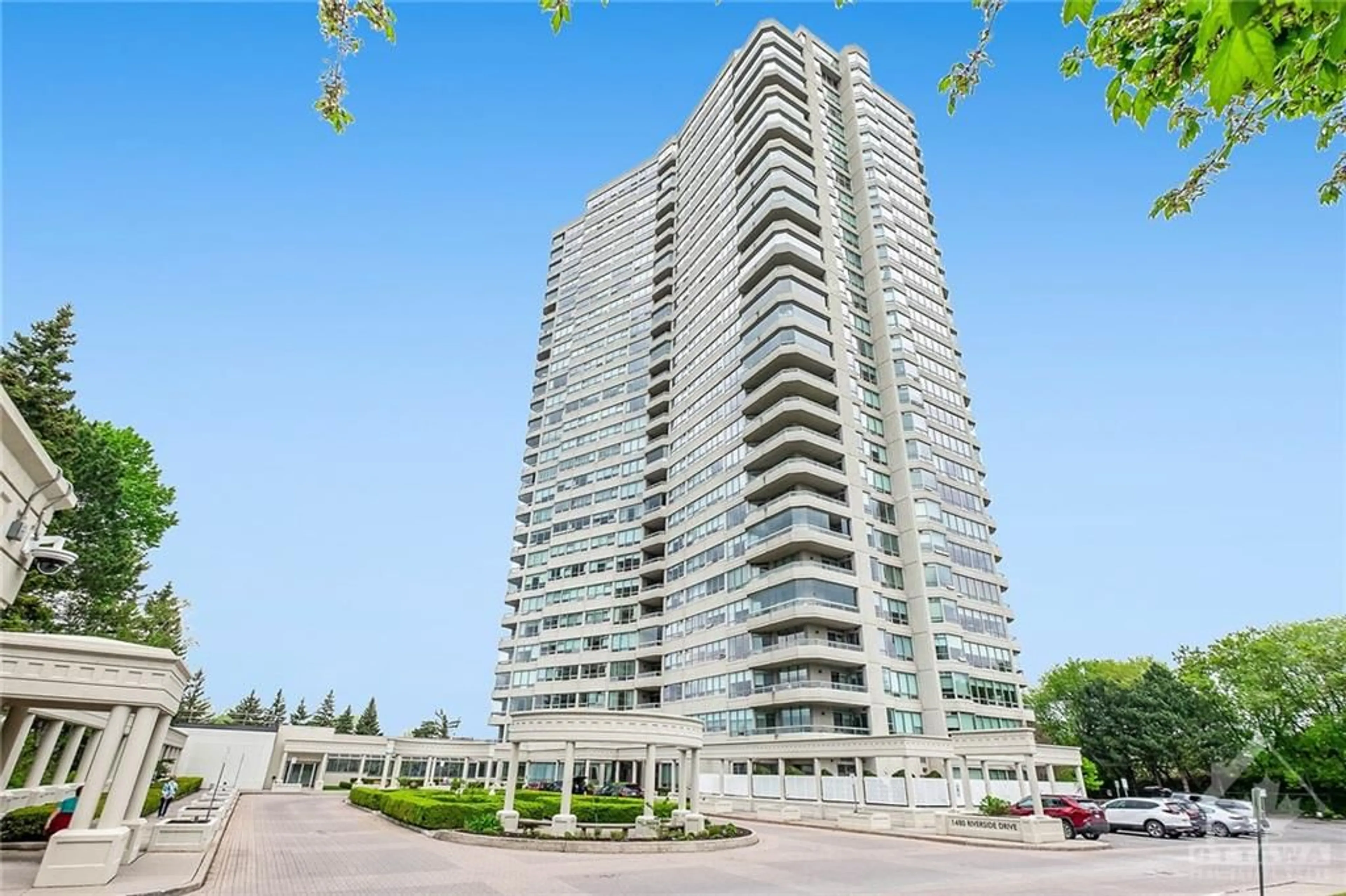 A pic from exterior of the house or condo for 1480 RIVERSIDE Dr #1407, Ottawa Ontario K1G 5H2