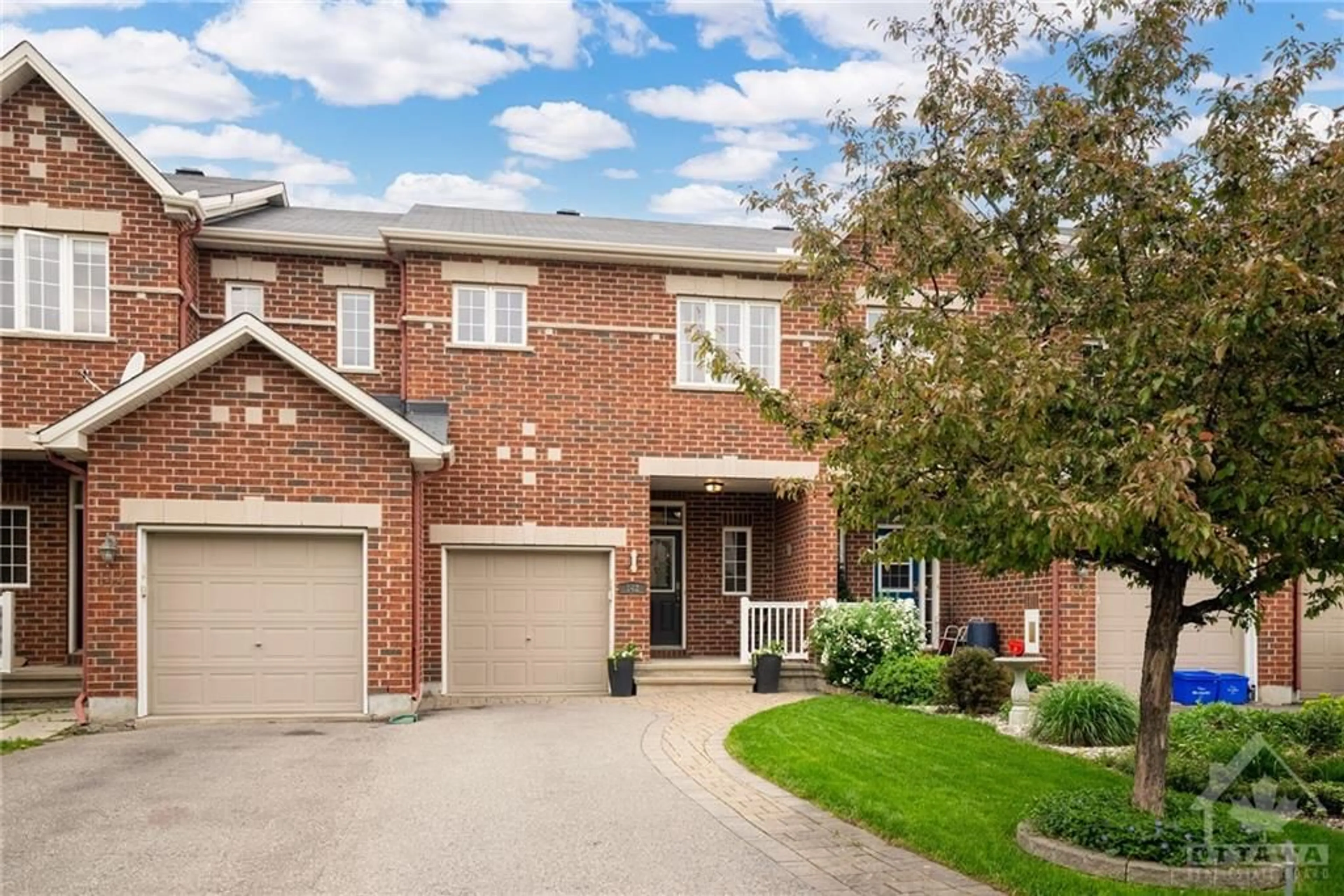 Home with brick exterior material for 142 JERSEY TEA Cir, Ottawa Ontario K1V 2L3