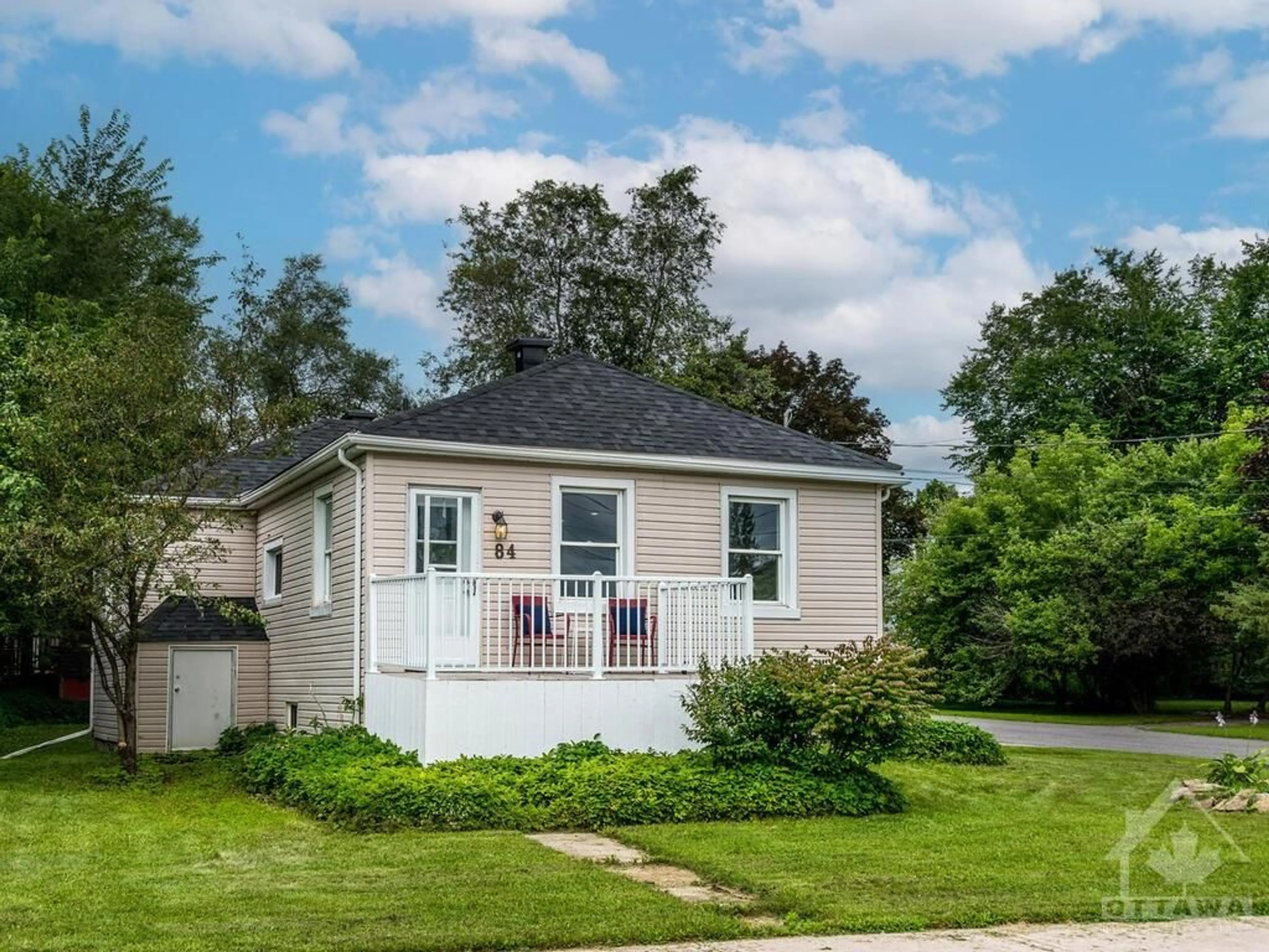 Frontside or backside of a home, cottage for 84 ABEL St, Smiths Falls Ontario K7A 4M7