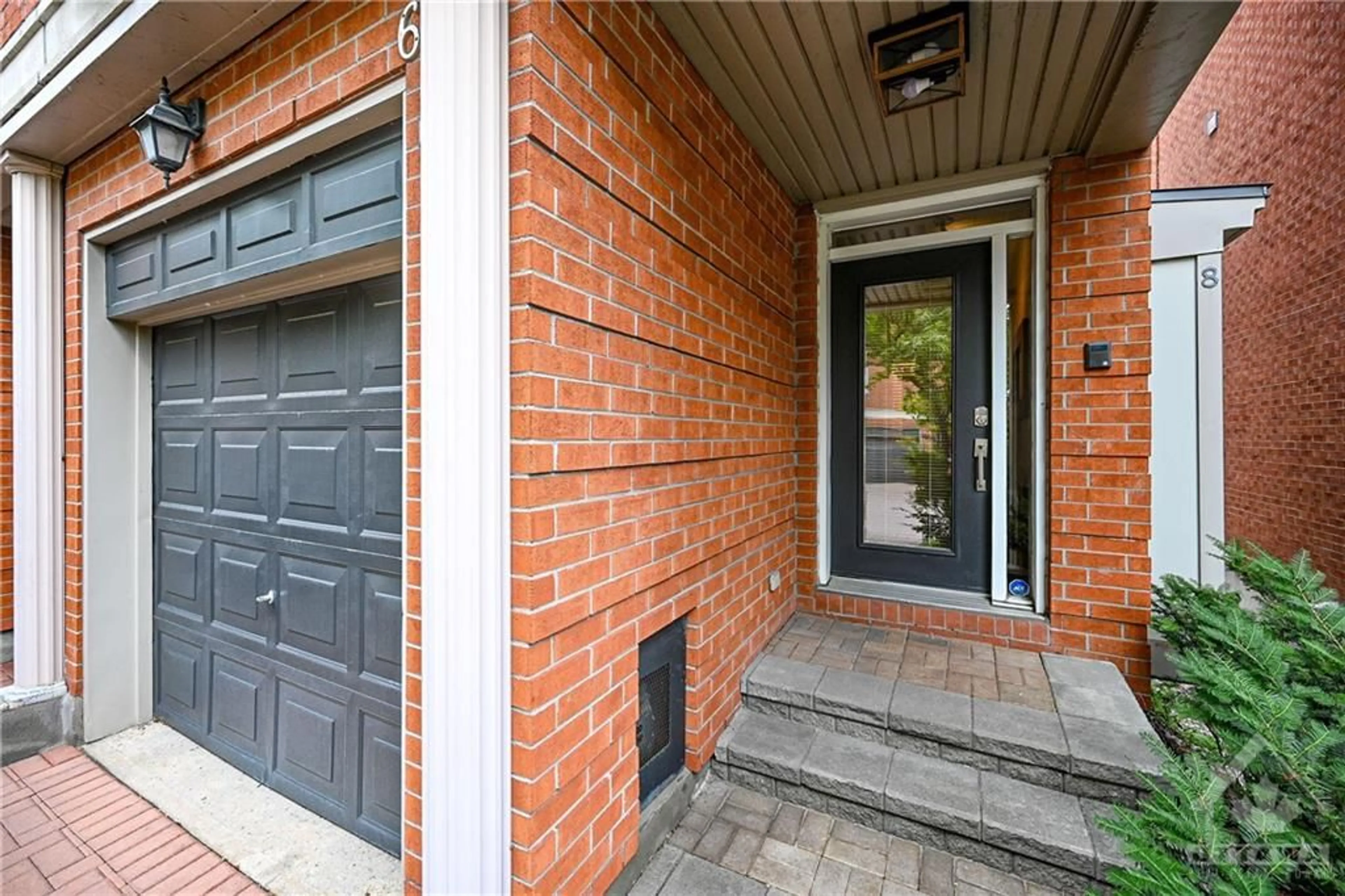 Home with brick exterior material for 64 KINGS LANDING Pvt, Ottawa Ontario K1S 5P8