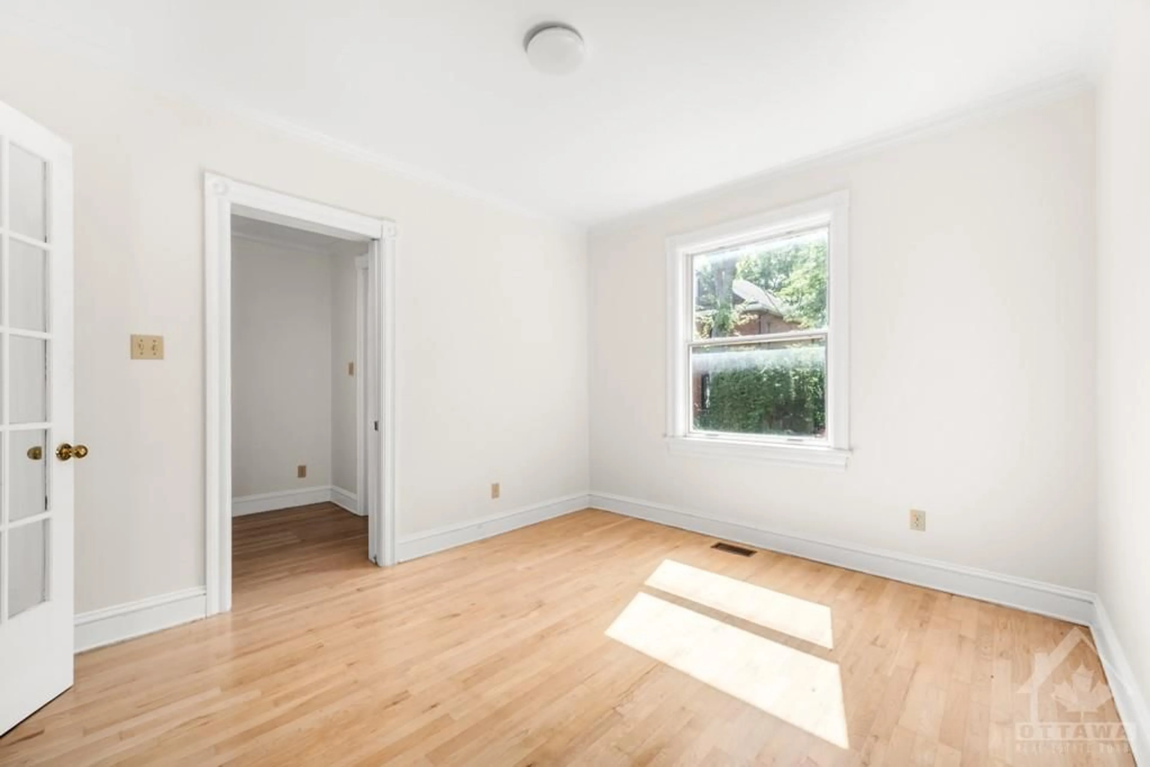 A pic of a room for 29 COMMANDA Way, Ottawa Ontario K1M 1G1