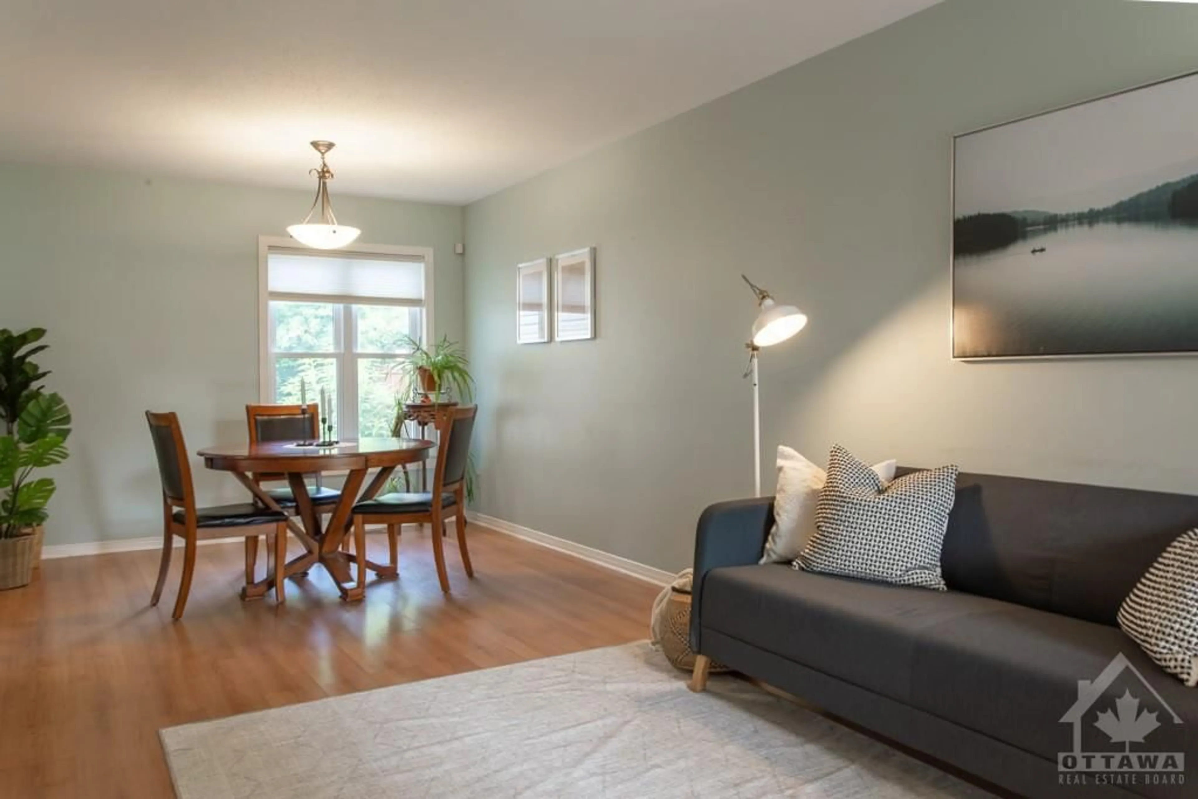 Living room, wood floors for 11 ROYAL FIELD Cres, Ottawa Ontario K2E 7Z4