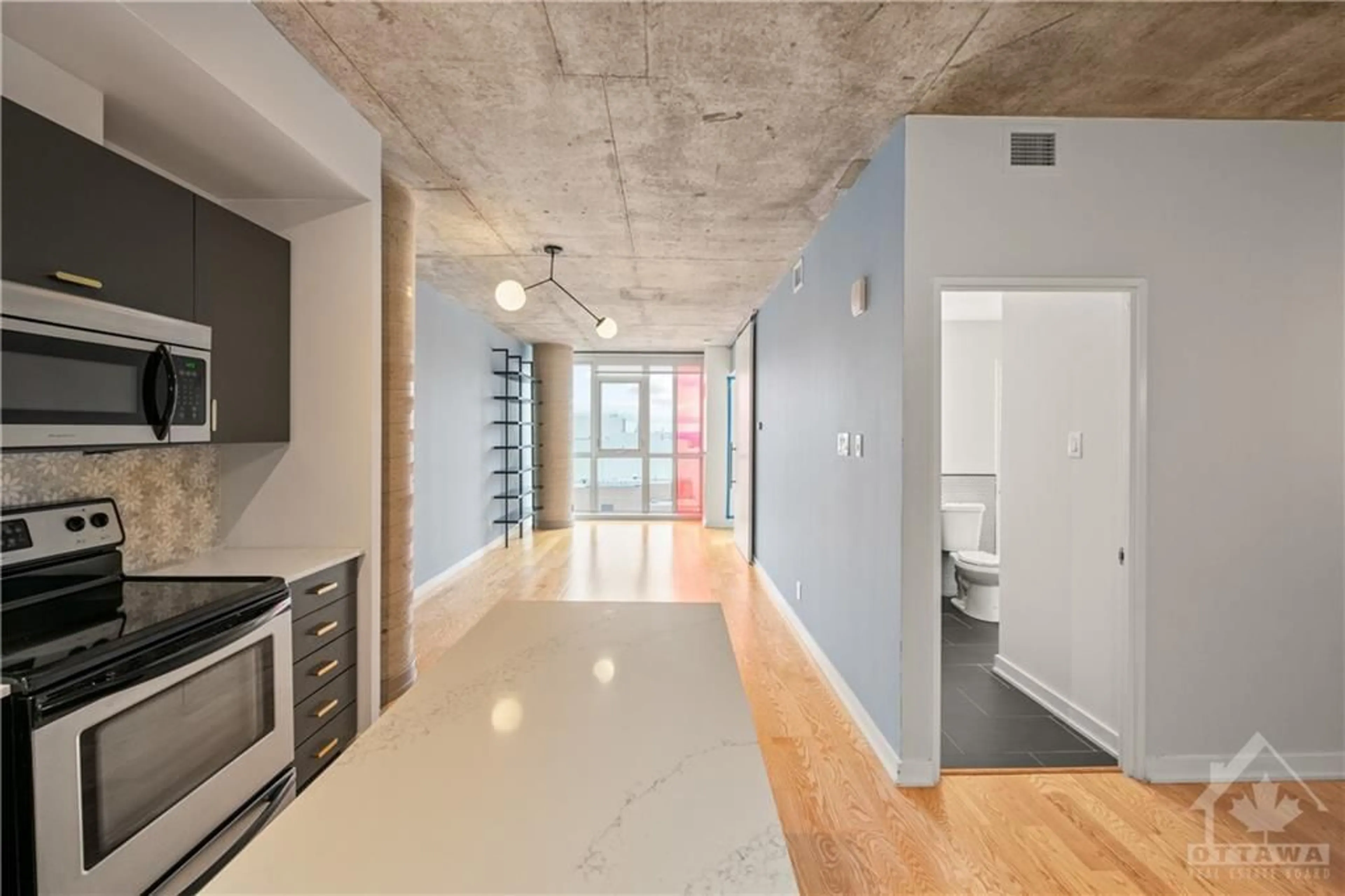 Indoor foyer, cement floor for 324 LAURIER Ave #1908, Ottawa Ontario K1P 0A4